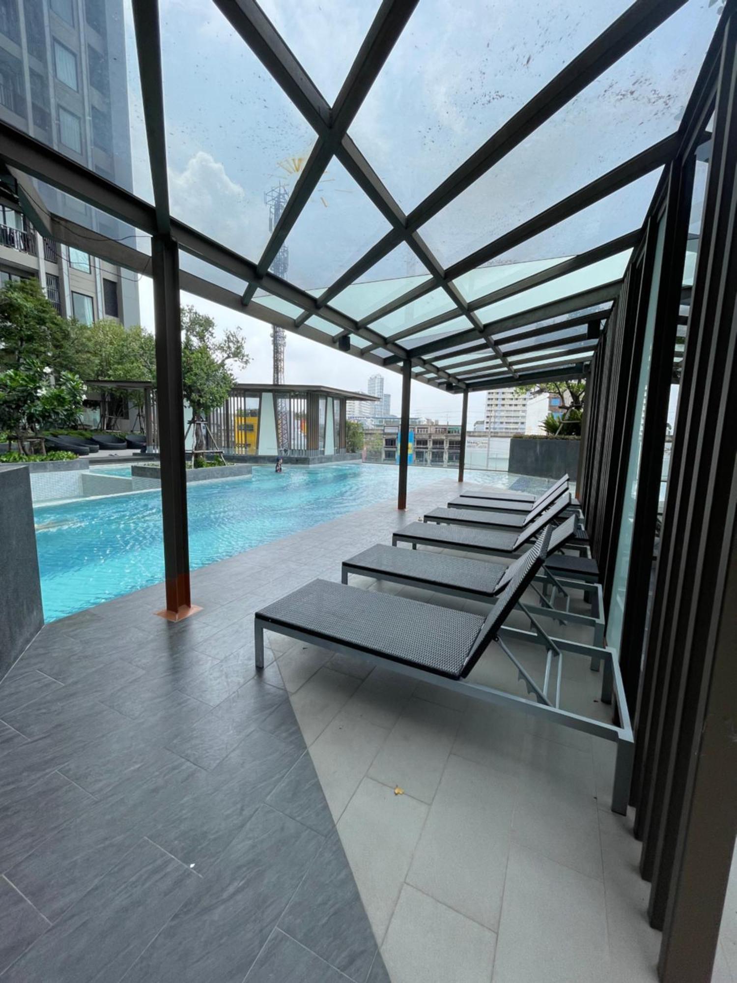 Apartment Thonglor Luxury Sleek In