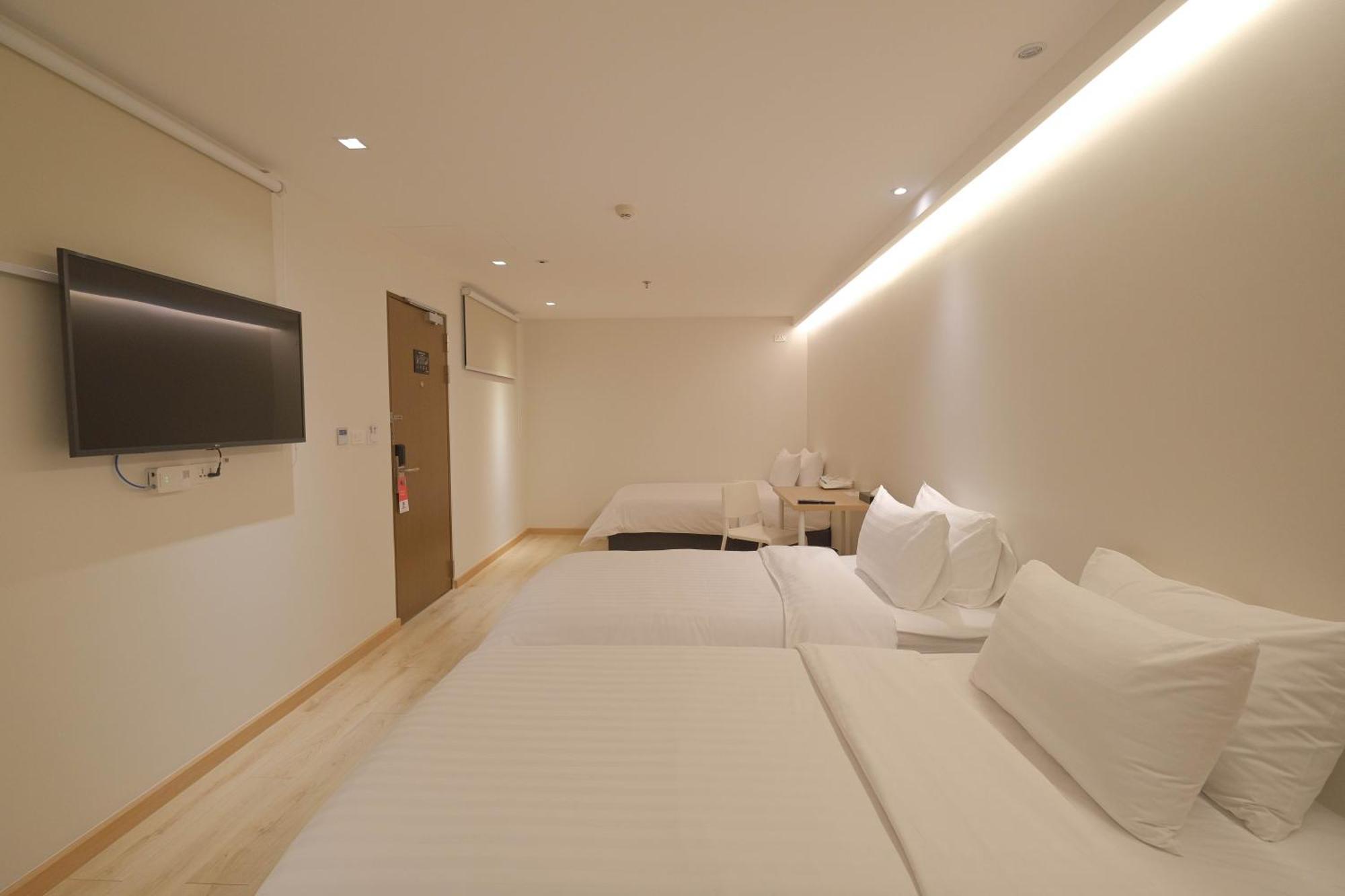Simplestay Chatuchak, Surestay Collection By Western