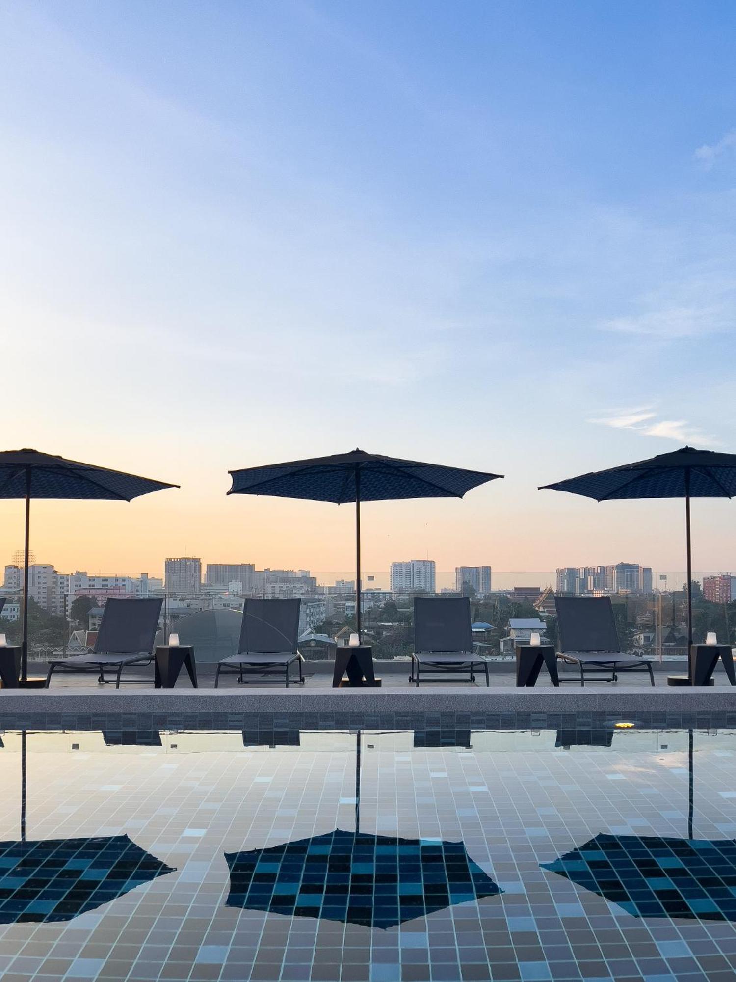 The Standardx, Phra Arthit