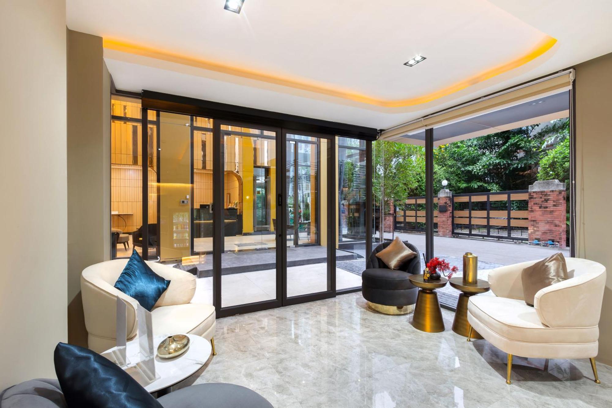 Aquila Hotel 4*