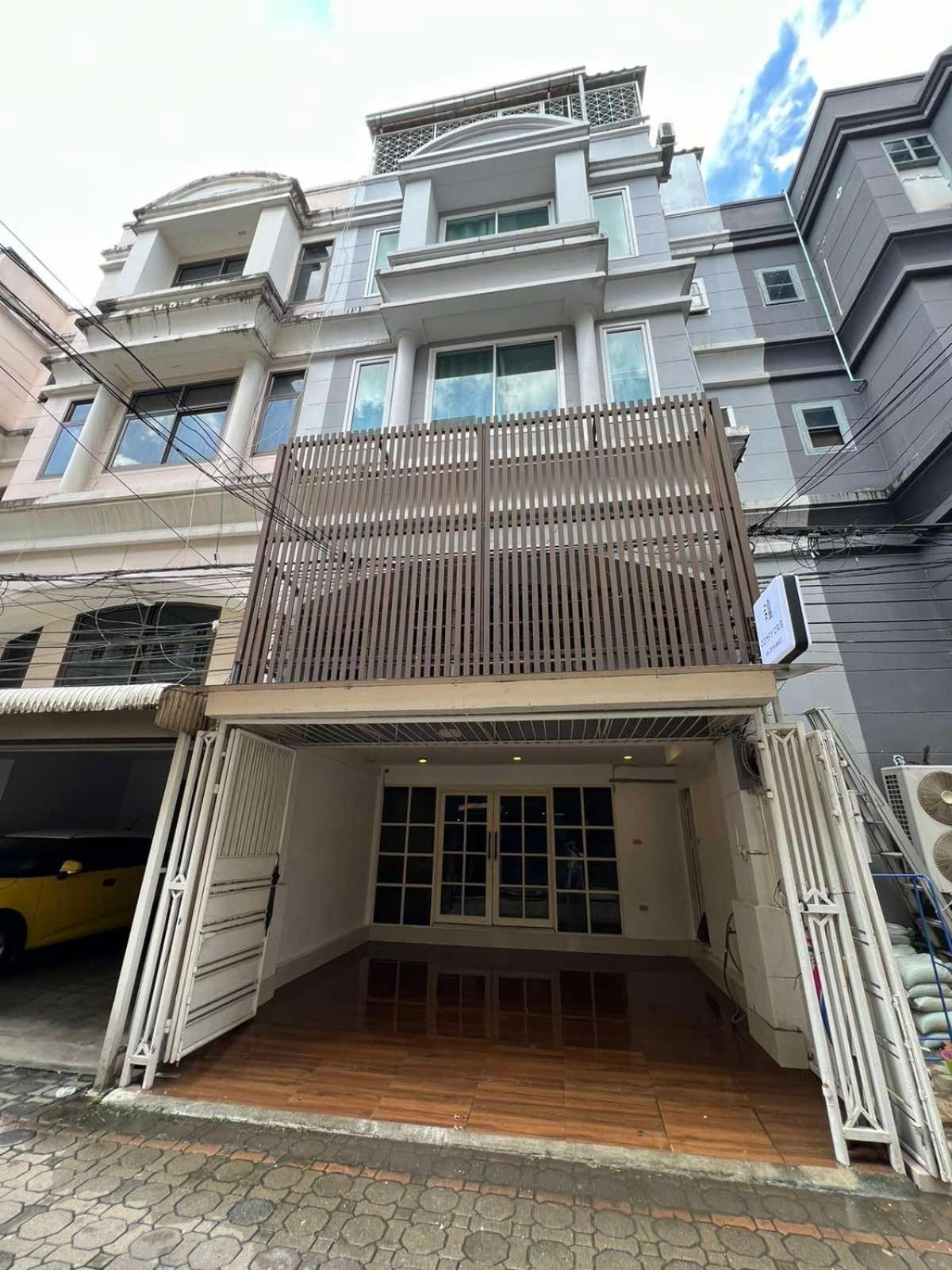 Comfy Crib 2 Asrama Bangkok