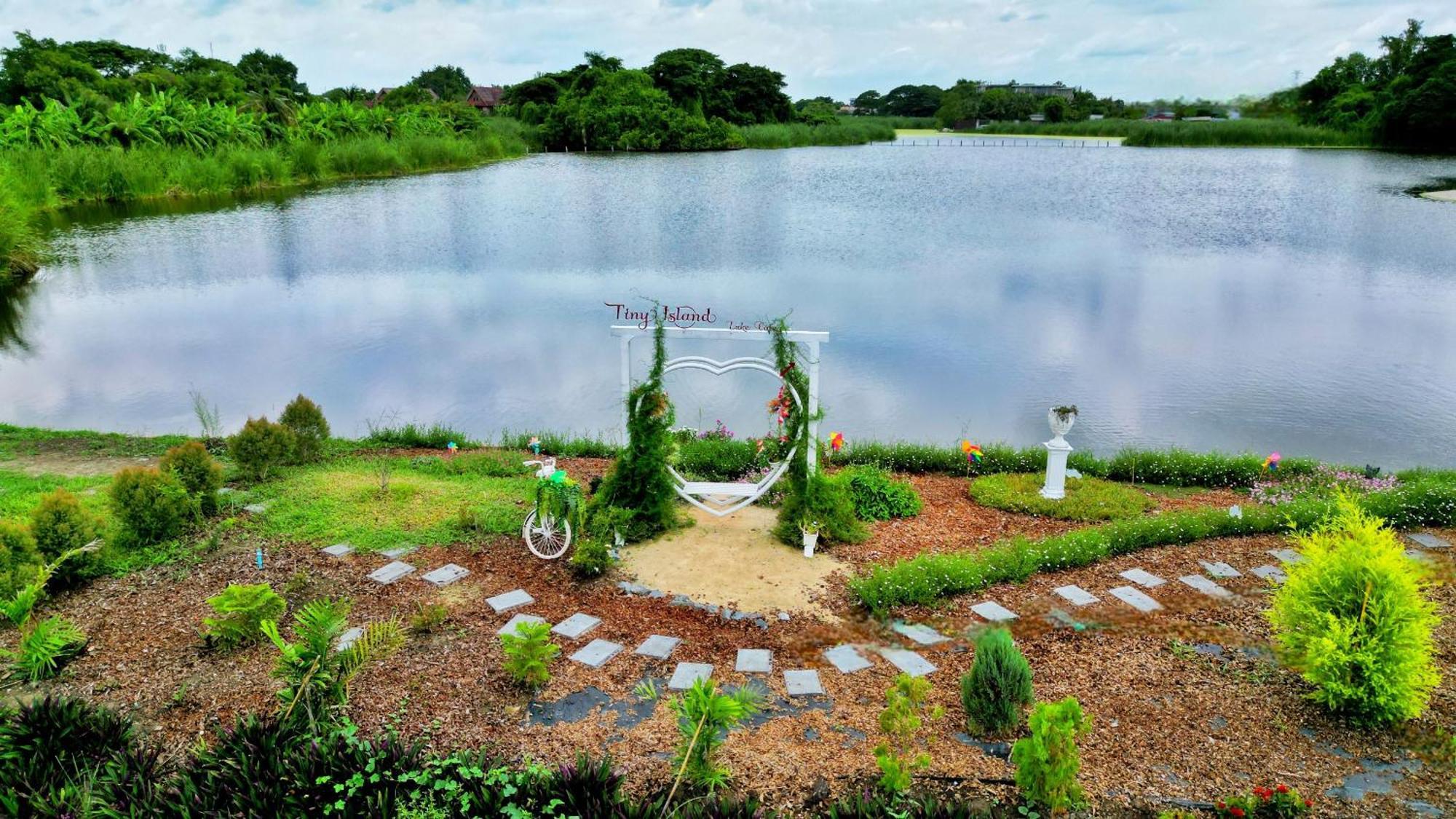 Tiny Island Homestay Bangkok