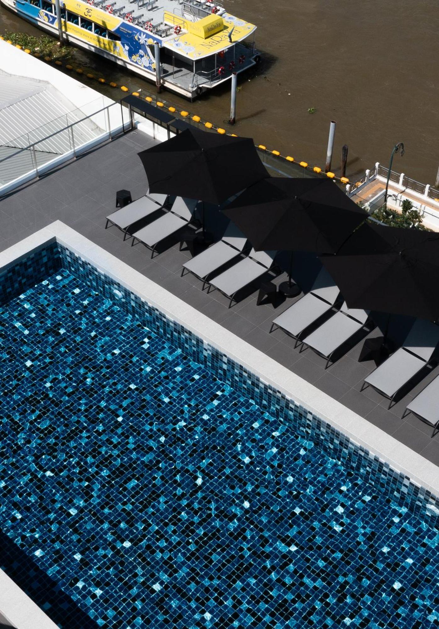 The Standardx, Phra Arthit Hotel Bangkok