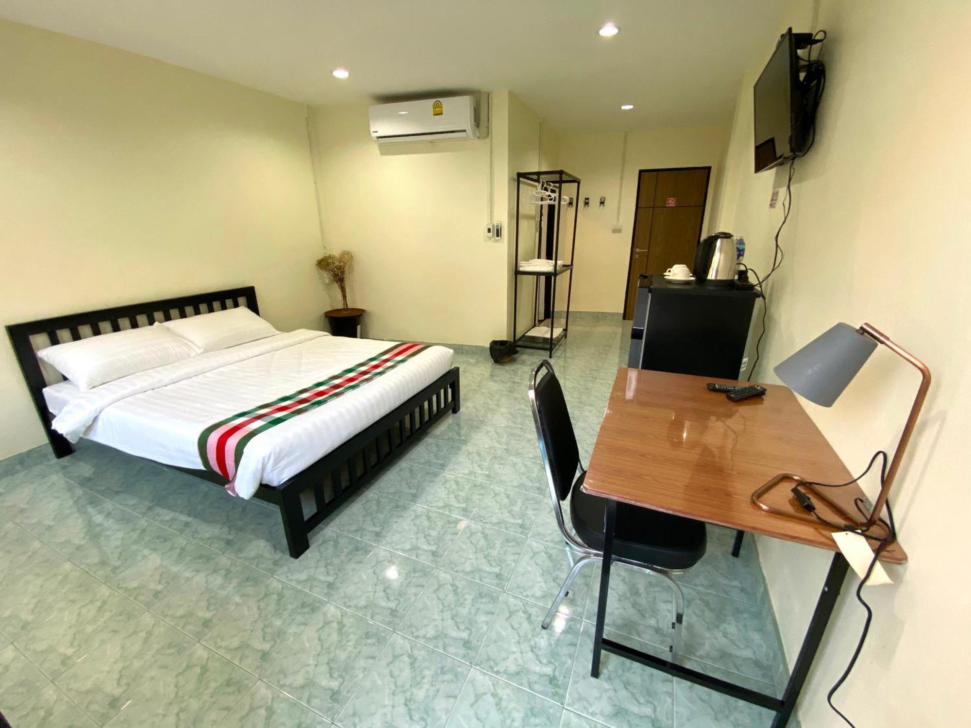 Hostel Sleep At - Don Mueang *