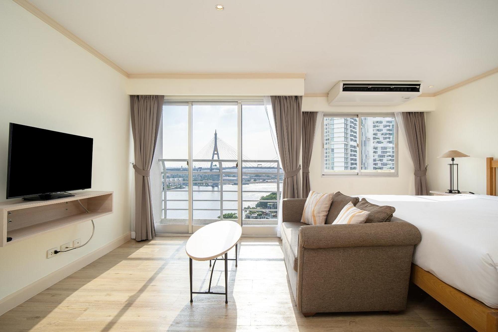 Hotel Riverfront 4*