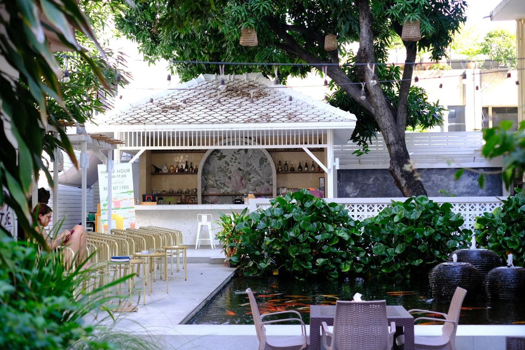 Feung Nakorn Balcony And Cafe Hotel Bangkok