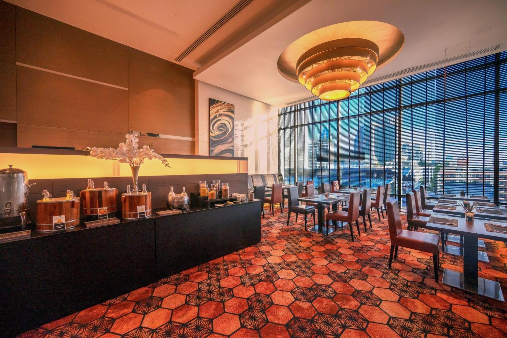 Four Points By Sheraton Ploenchit Sukhumvit Hotel Bangkok