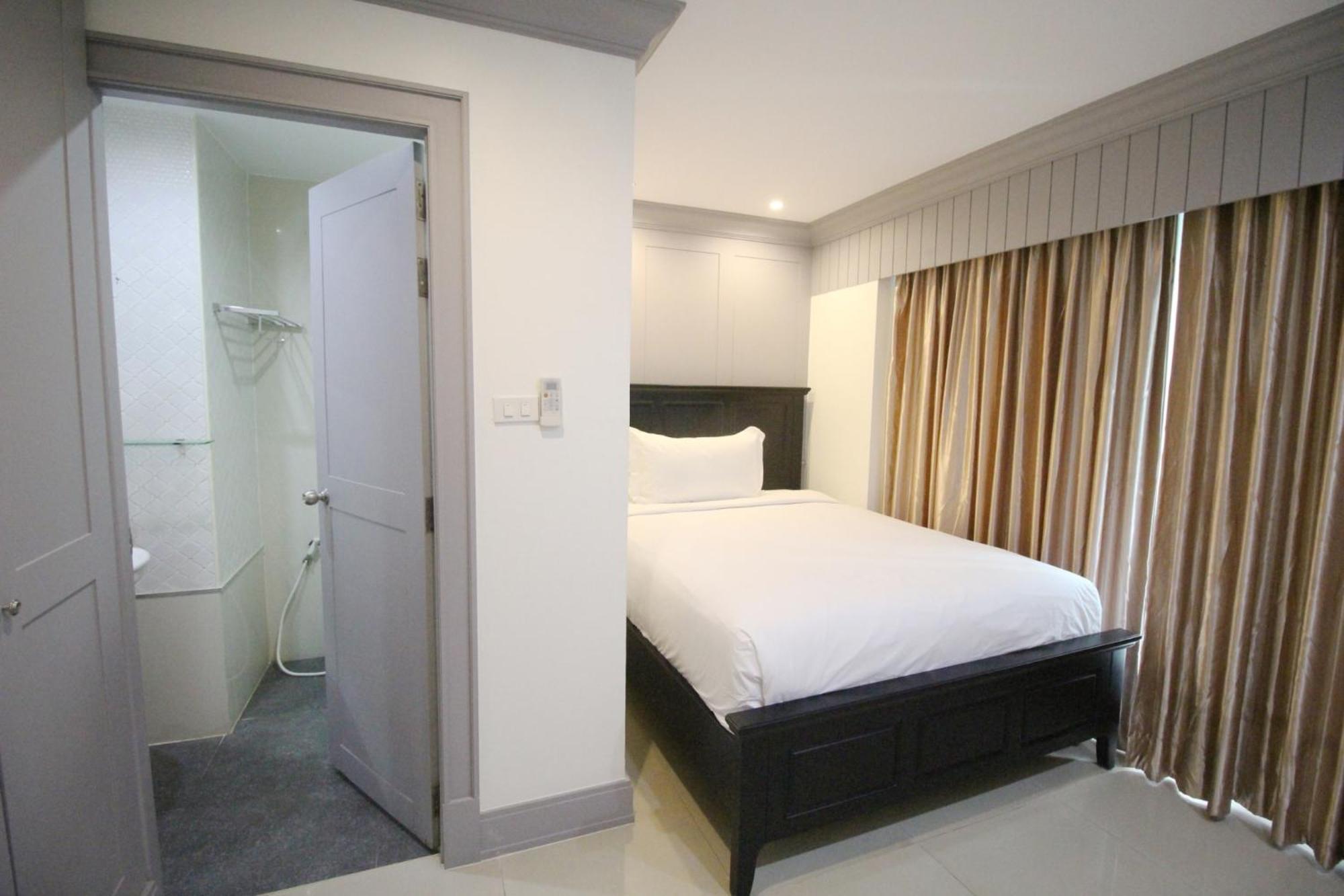 Sasha House Aparthotel