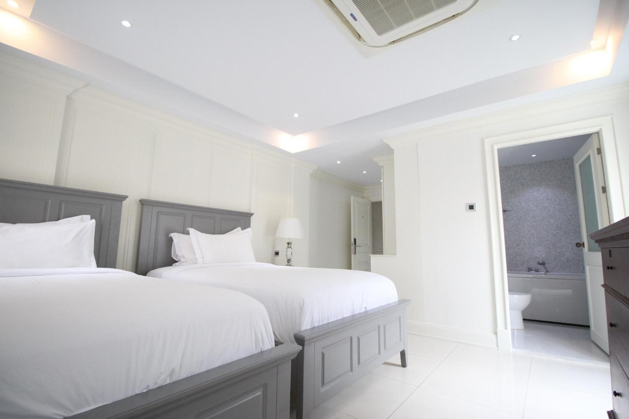 Sasha House Aparthotel