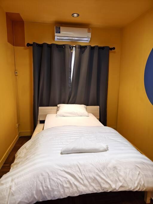 Thonglor Art House 5br With Beautiful Rooftop Holiday home *