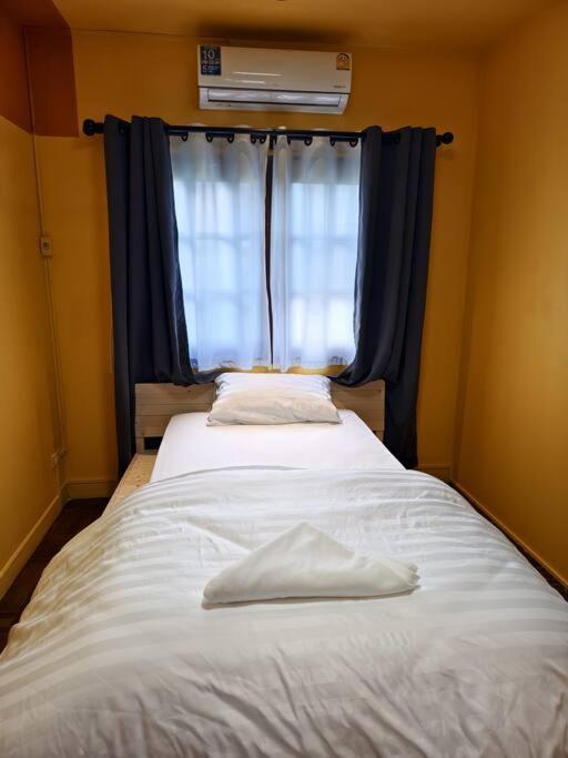 Thonglor Art House 5br With Beautiful Rooftop Holiday home Bangkok