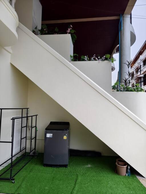 Thonglor Art House 5br With Beautiful Rooftop Holiday home Bangkok