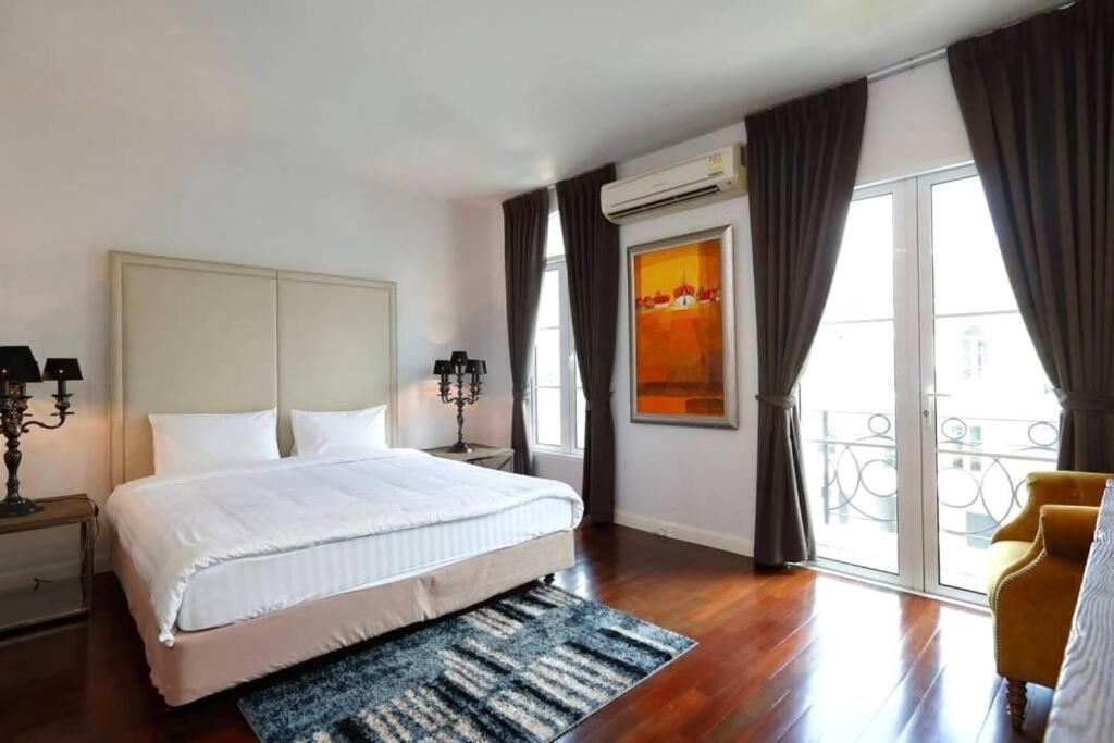Townhome 3 Bed4 Baht Asok Mrtbts Sukhumvit 16