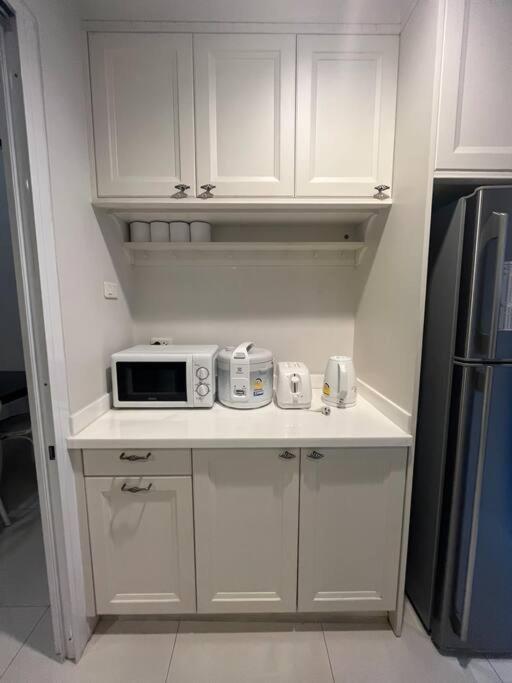 Townhome 3 Bed4 Baht Asok Mrtbts Sukhumvit 16 Vakantiehuis Bangkok