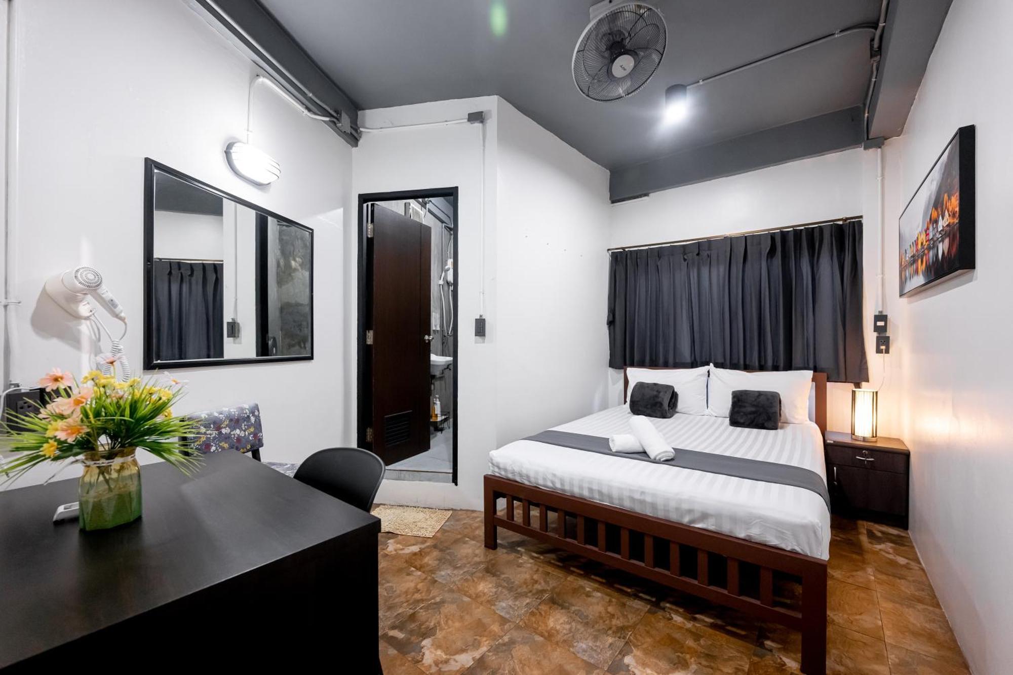 Vibes Hostel *