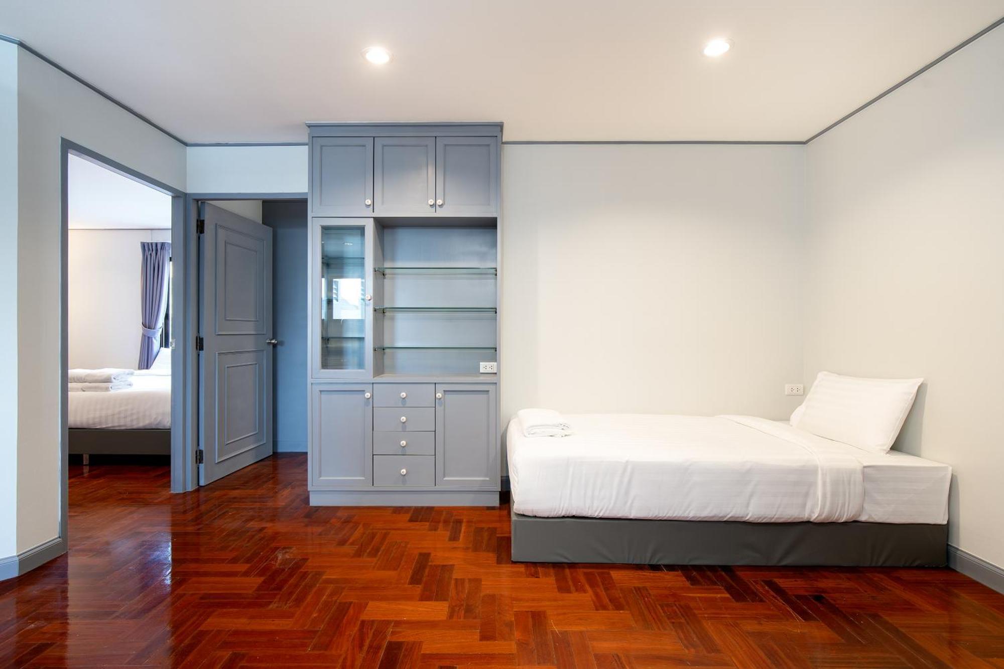 Aparthotel Capitel Rama 4 *