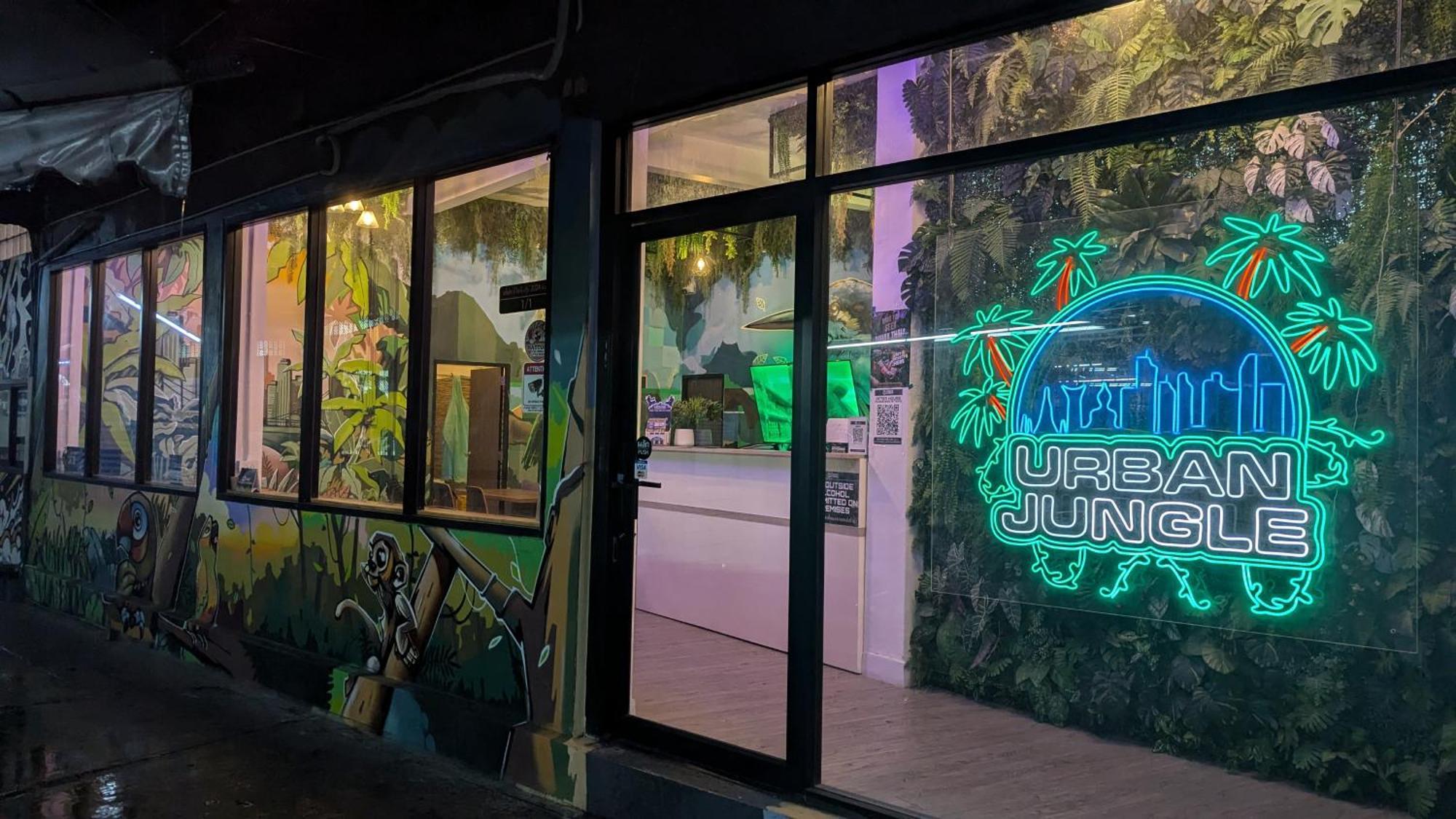 Hostel Urban Jungle Bangkok