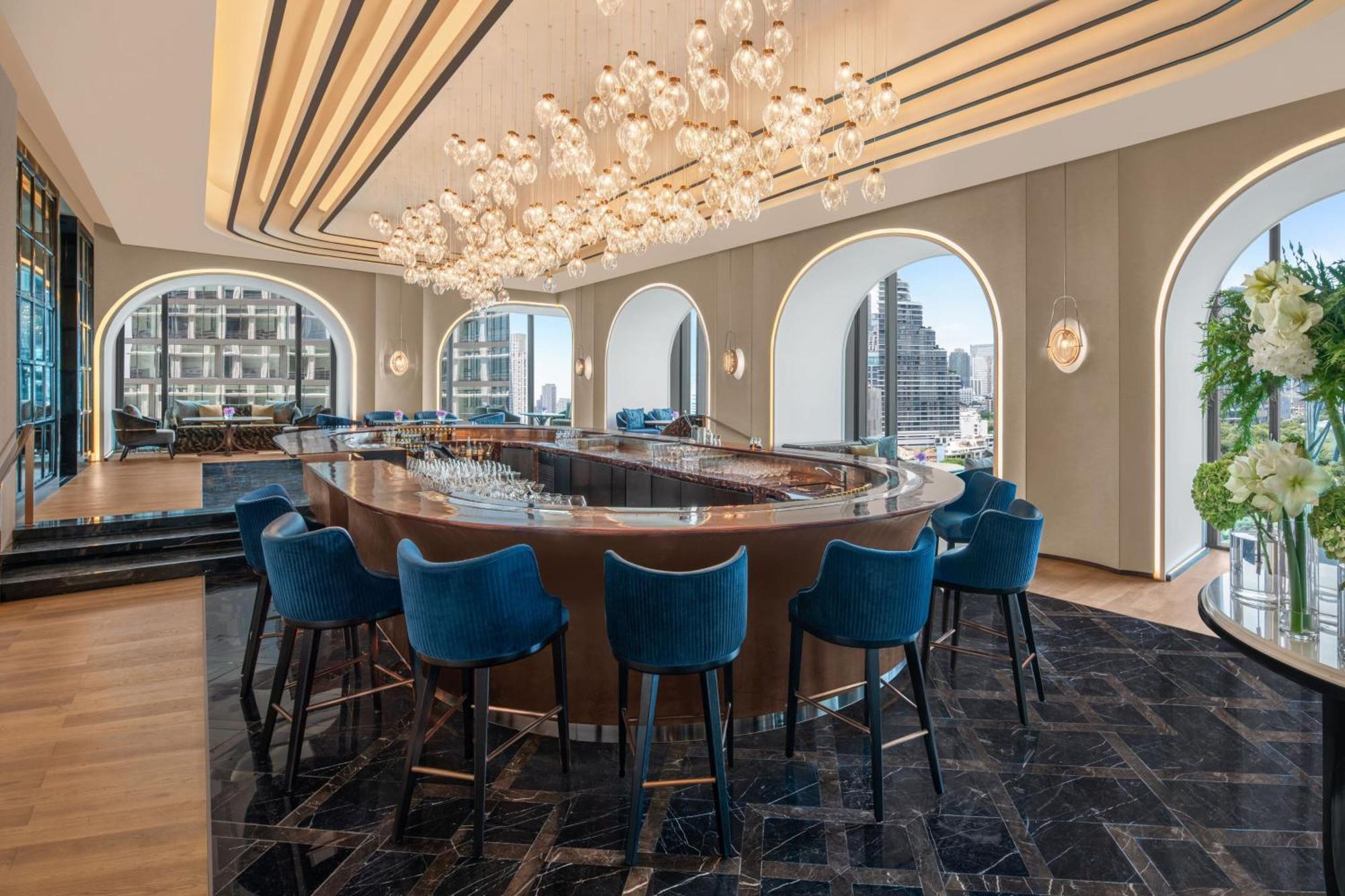 The Ritz-carlton,