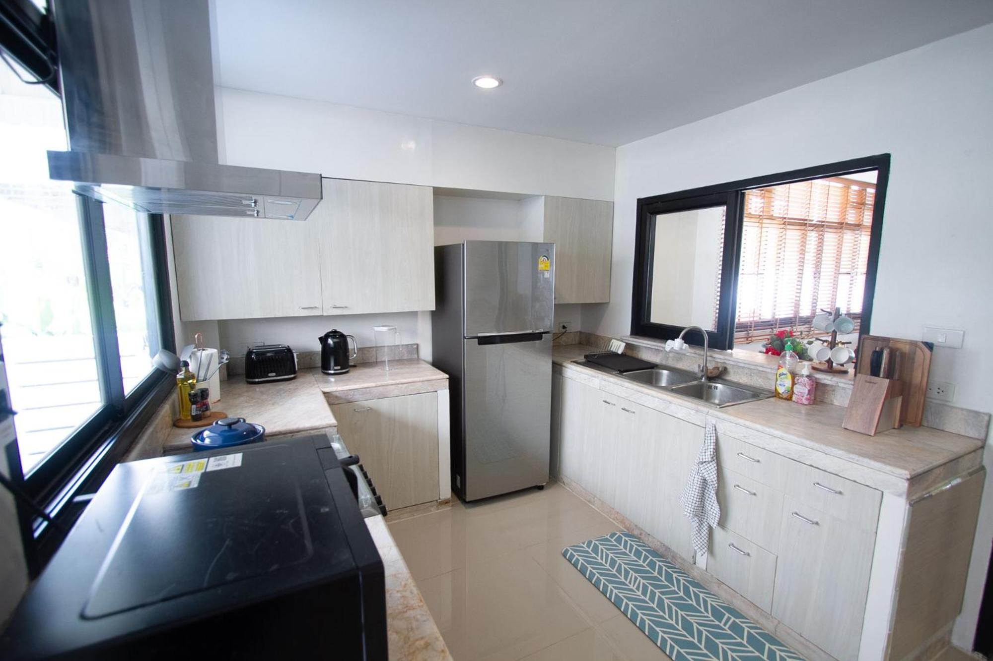 Spacious 4-bedroom Oasis In The Heart Of Sukhumvit Villa *