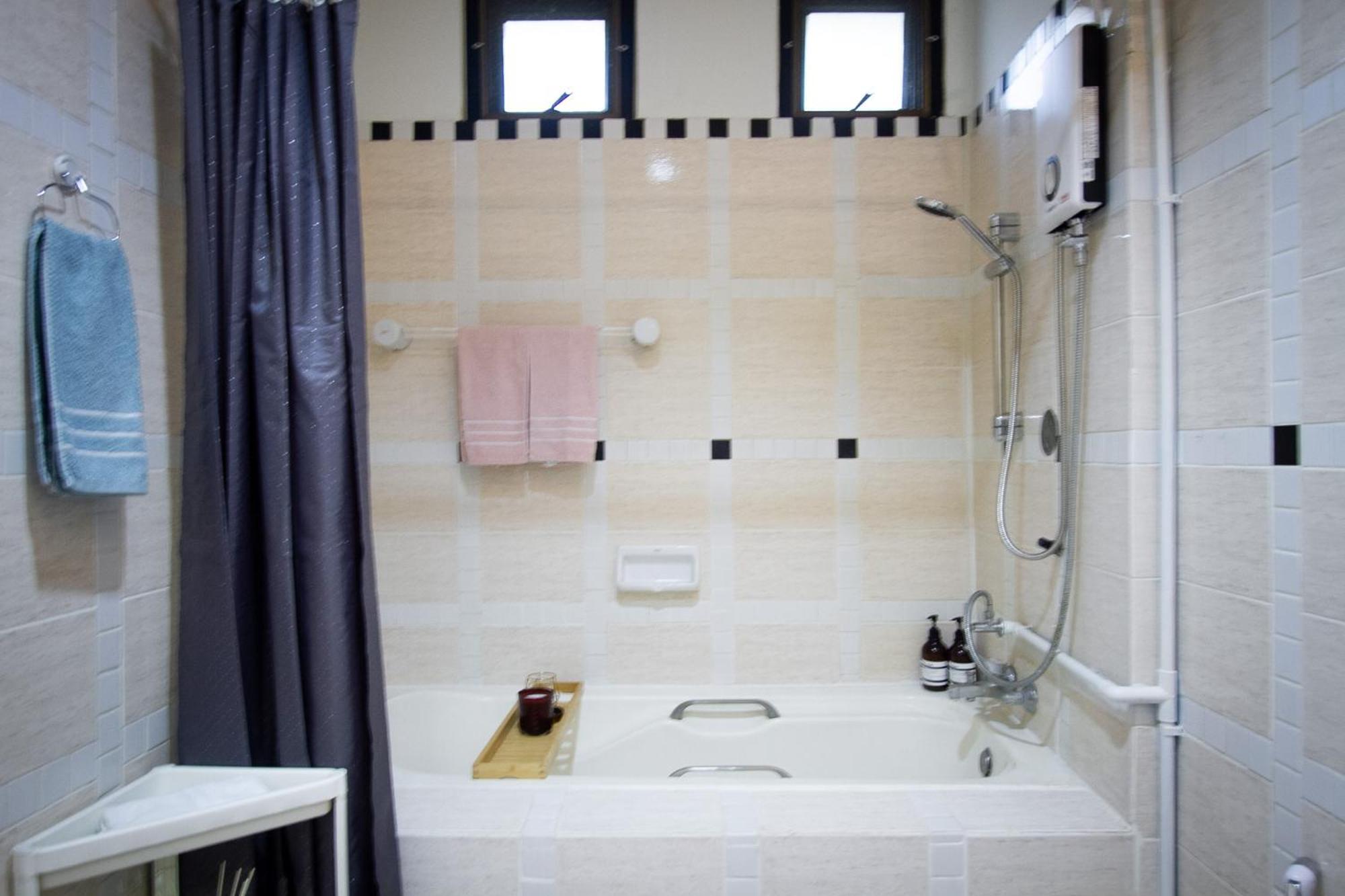 Spacious 4-bedroom Oasis In The Heart Of Sukhumvit Villa Bangkok