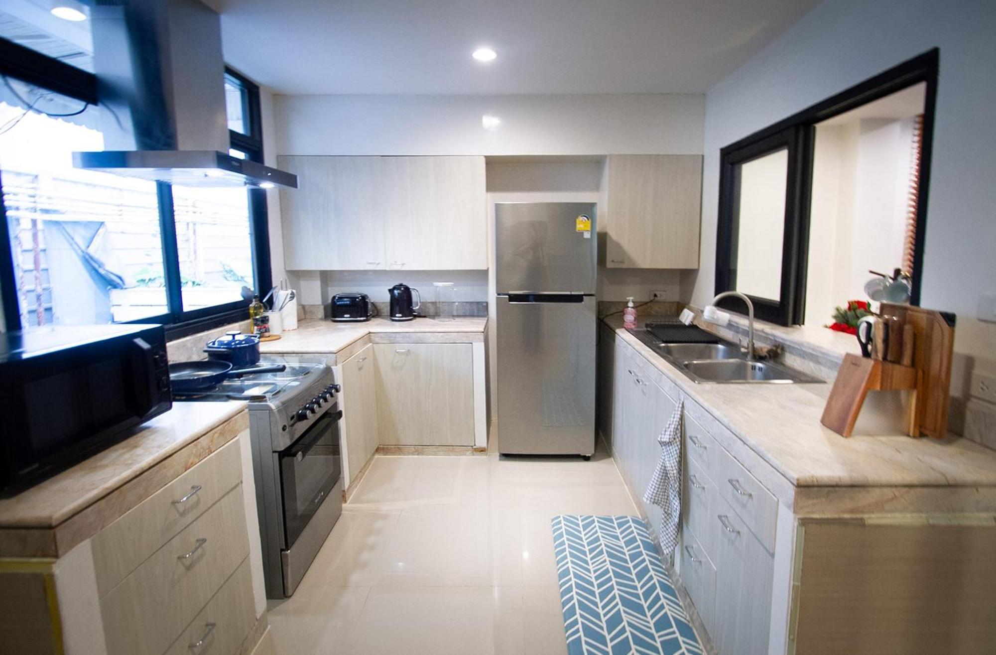 Spacious 4-bedroom Oasis In The Heart Of Sukhumvit Villa