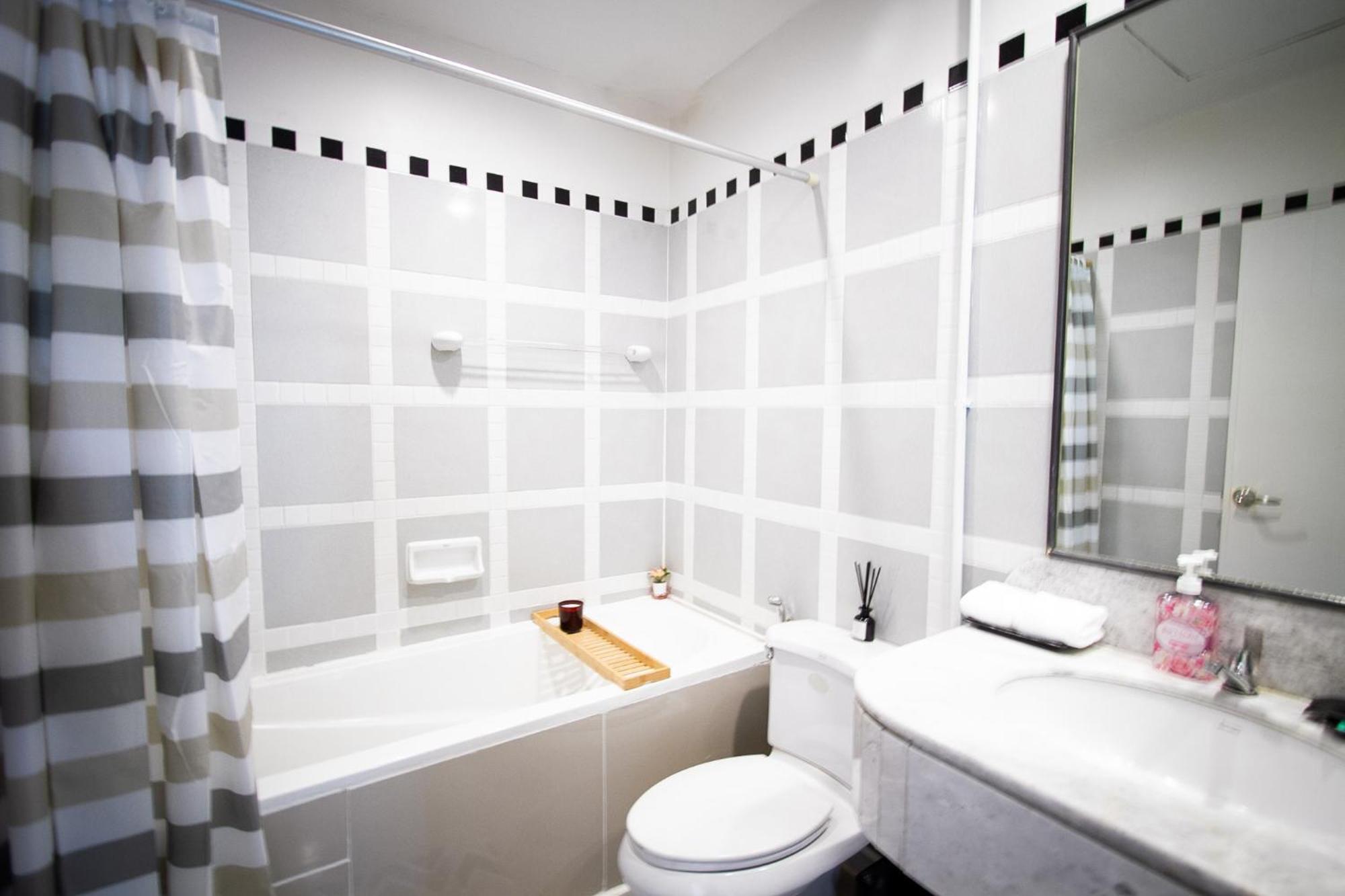 Spacious 4-bedroom Oasis In The Heart Of Sukhumvit Villa Bangkok
