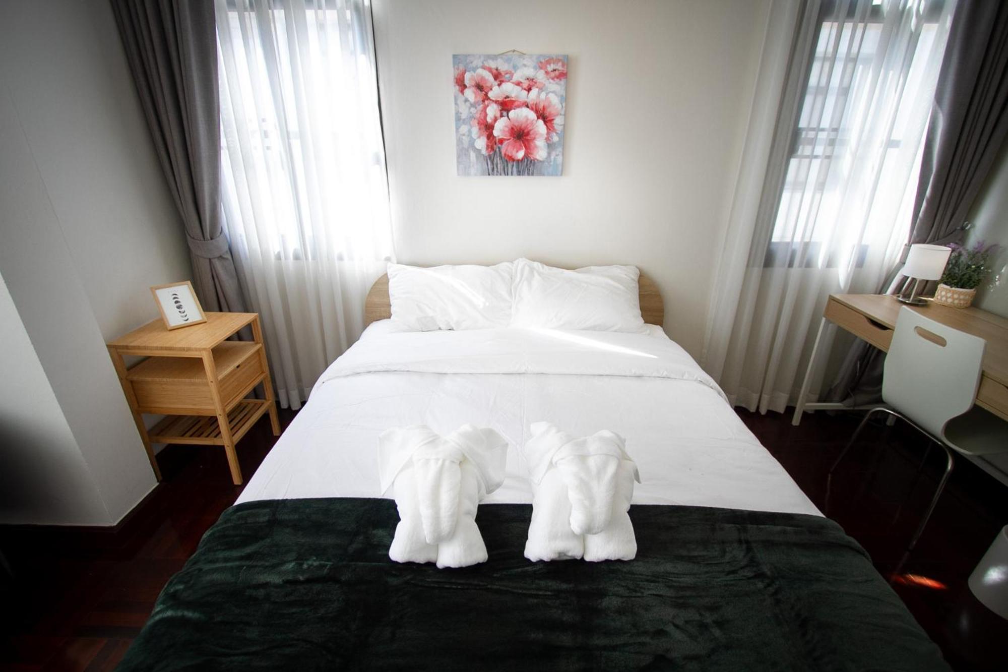 Spacious 4-bedroom Oasis In The Heart Of Sukhumvit Villa *