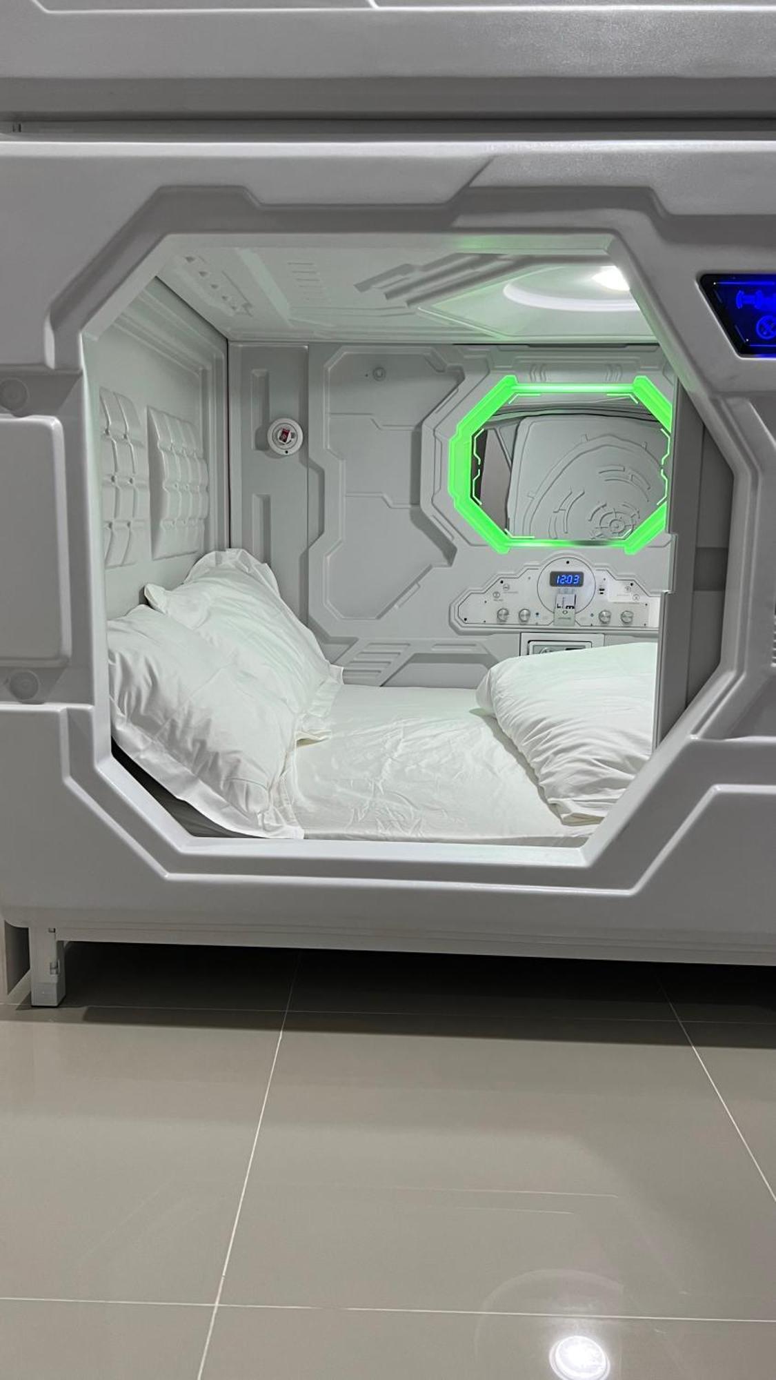 Kiwi Capsule Capsule hotel