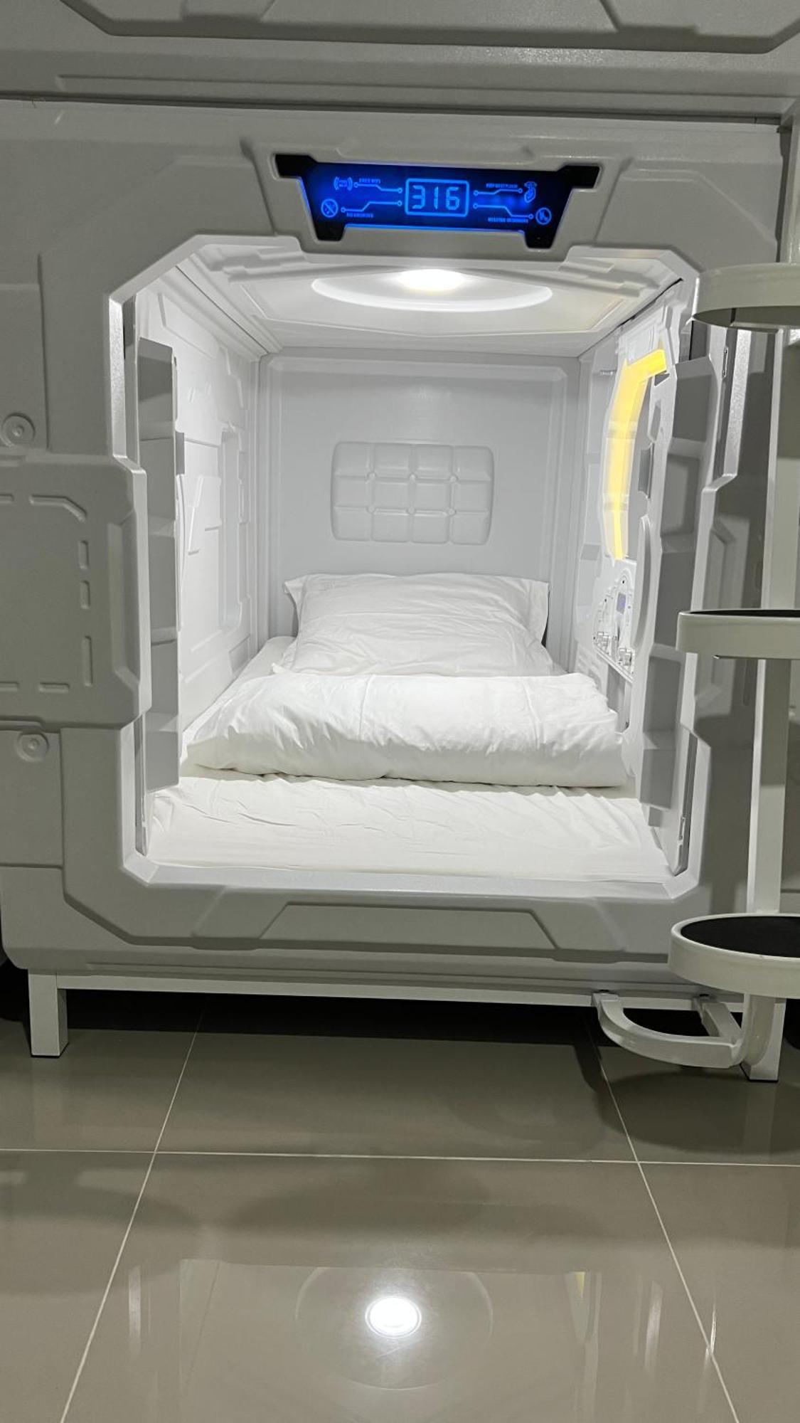 Kiwi Capsule Capsule hotel