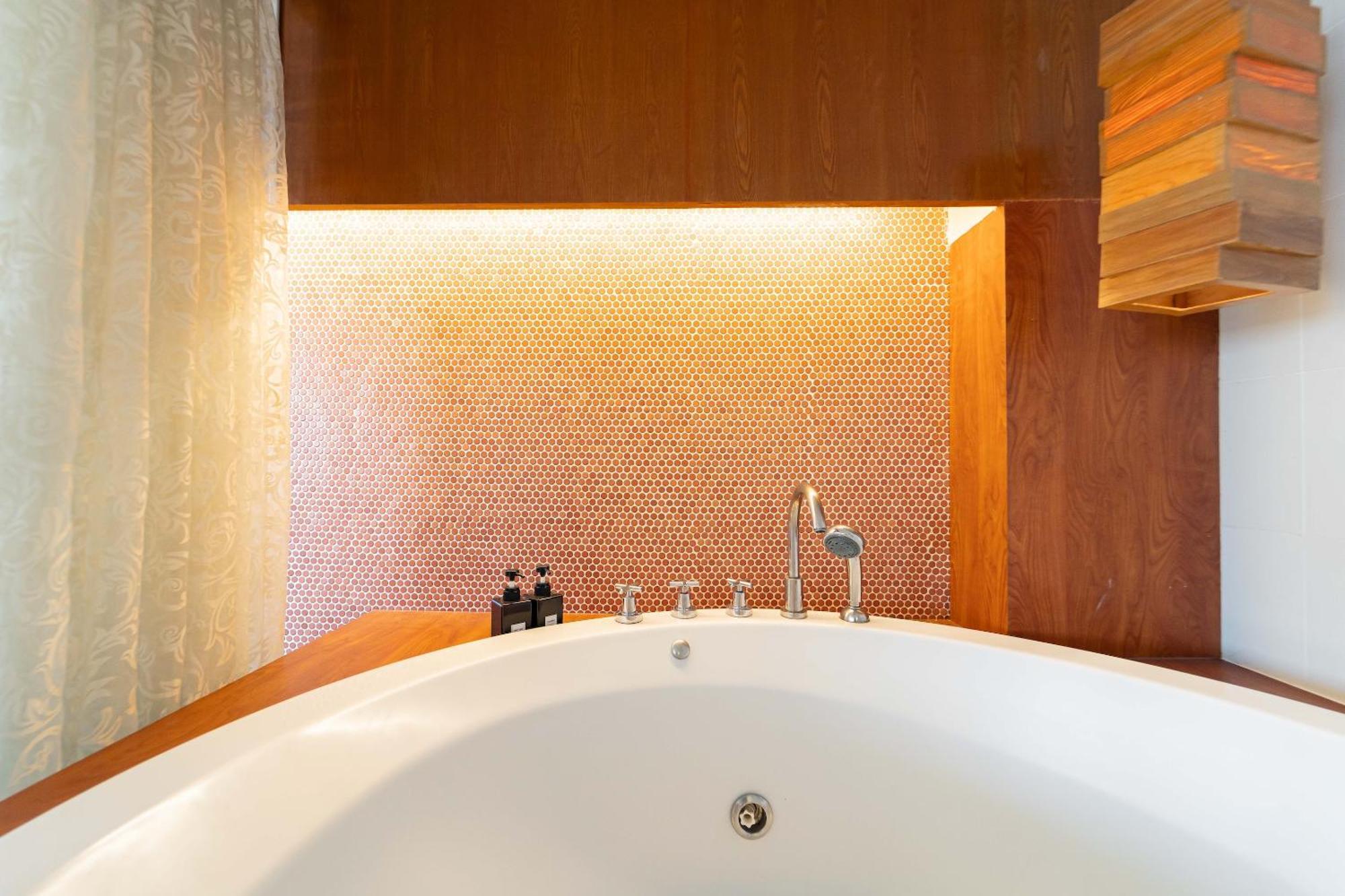 Veronica Hotel Bangkok