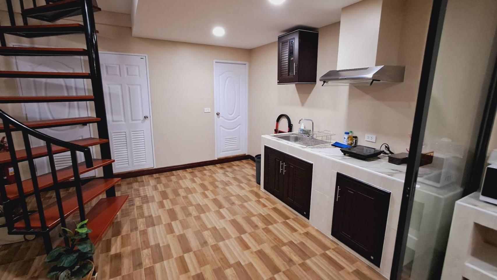 New! Kg 3 Bedrooms/ Free Wi-fi Bangkok