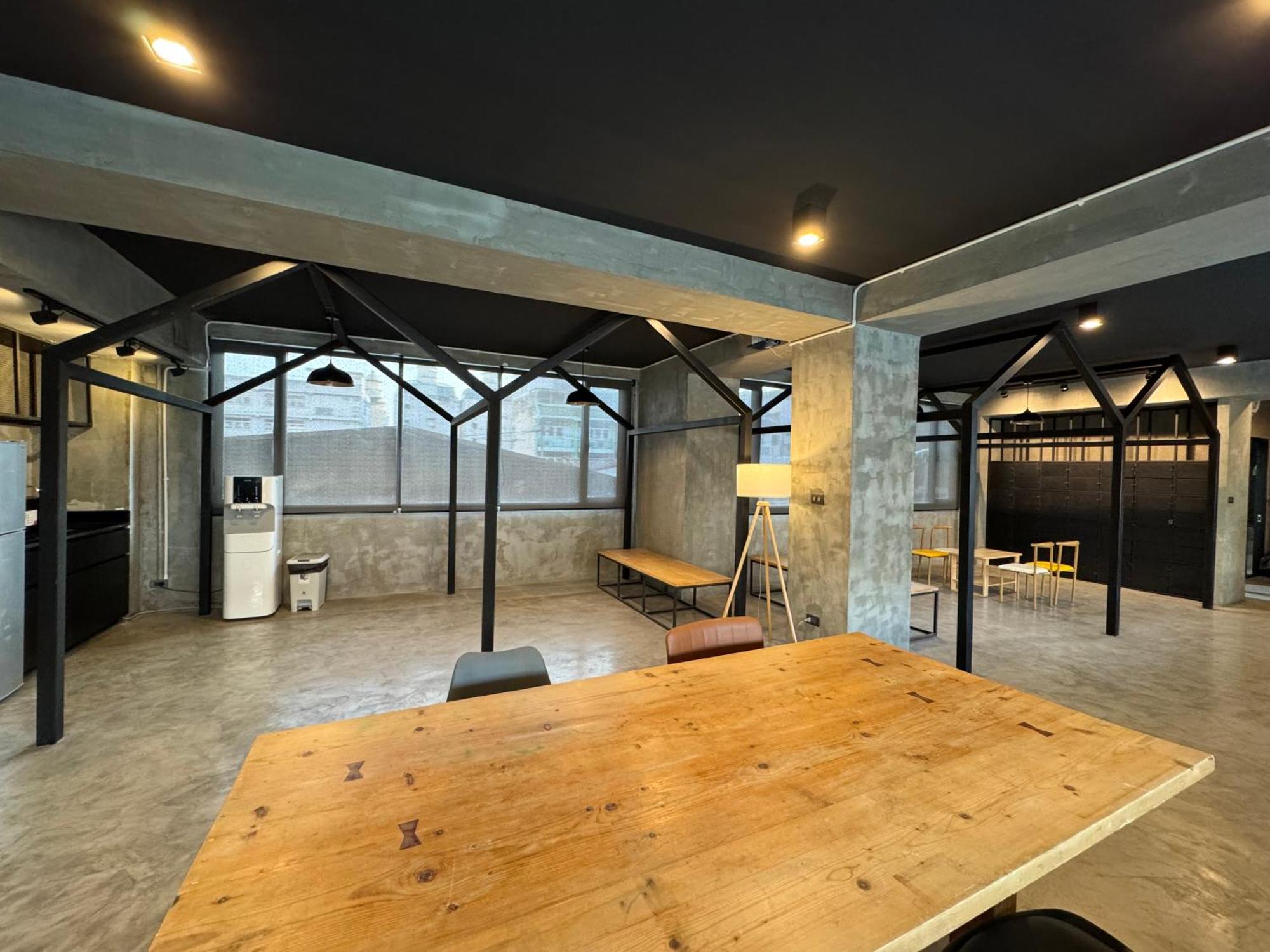 Albergue Fellows House *