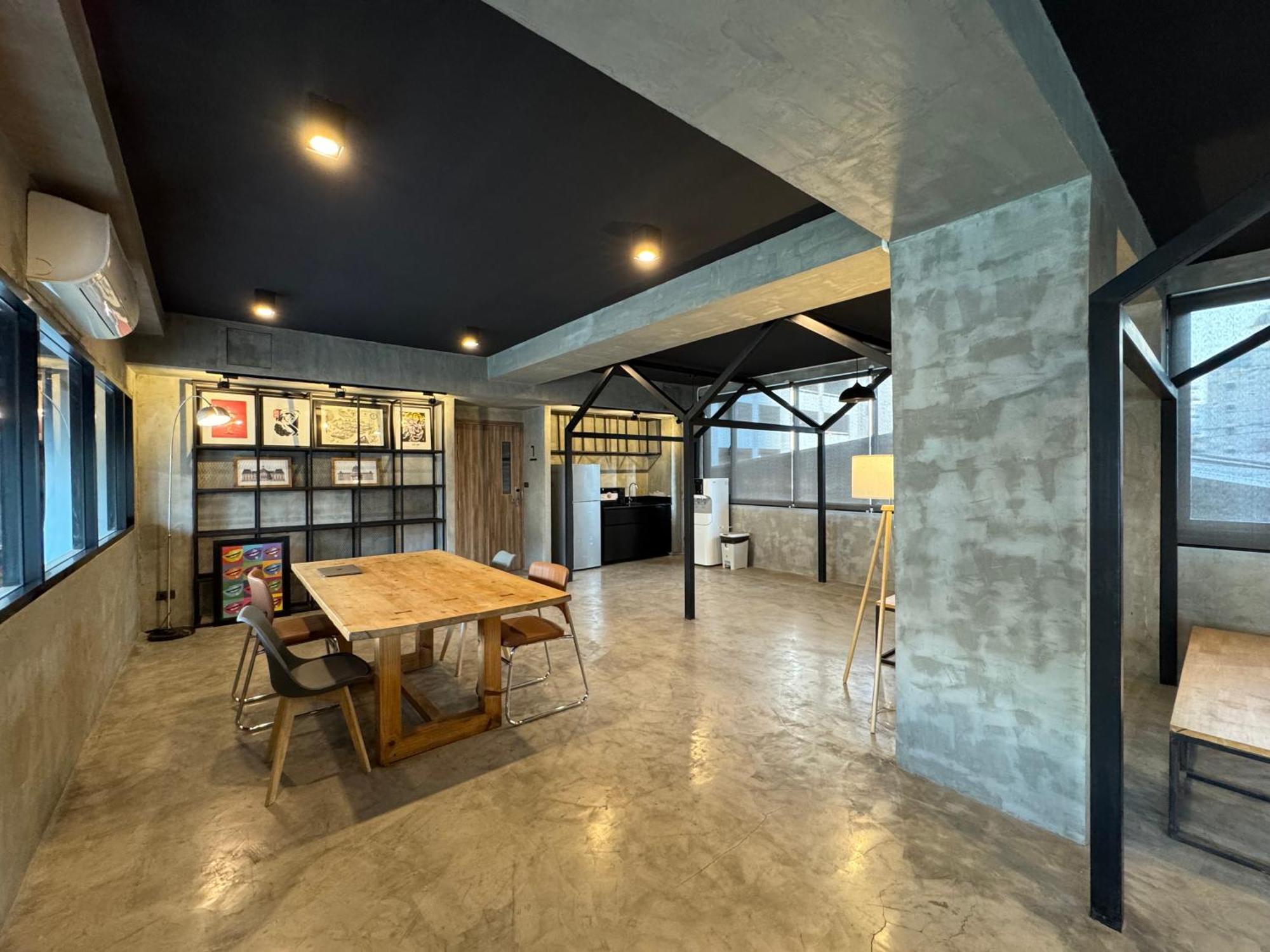 Albergue Fellows House