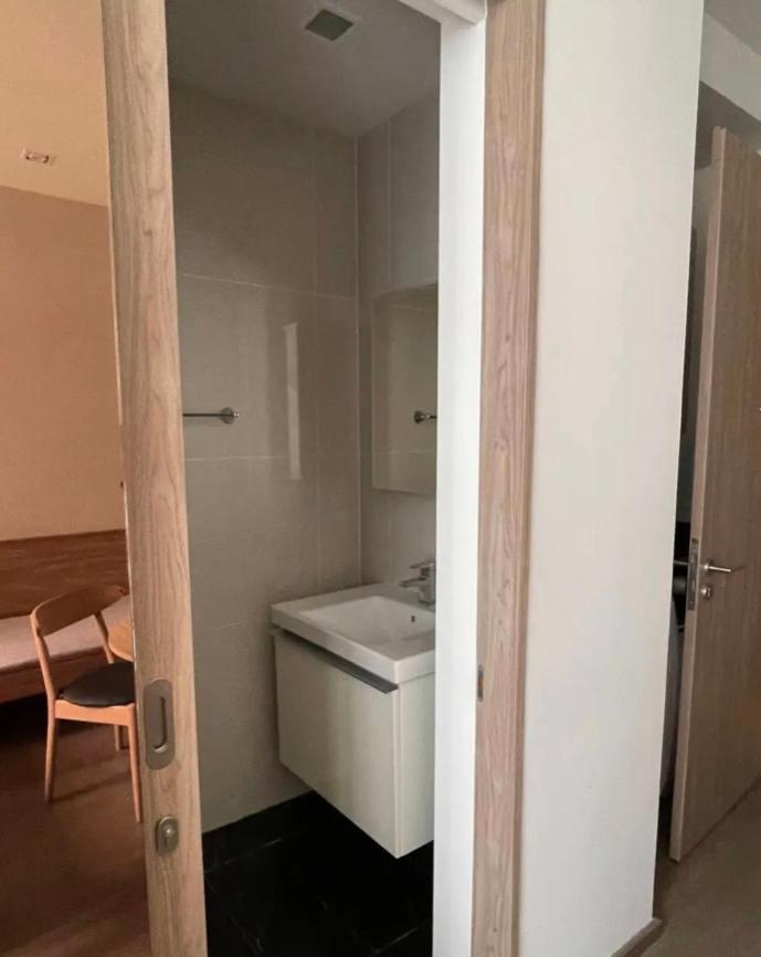 Super Luxury Sukhumvit 24 Apartemen *