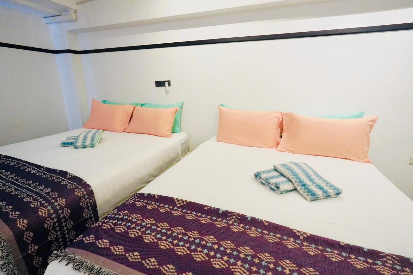 Bangkok Historic Villa - Private Access Hotel