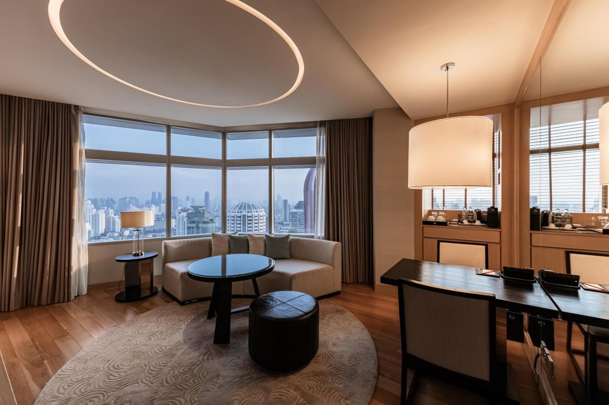 Hotel Marriott Sukhumvit - Sha Extra 5*