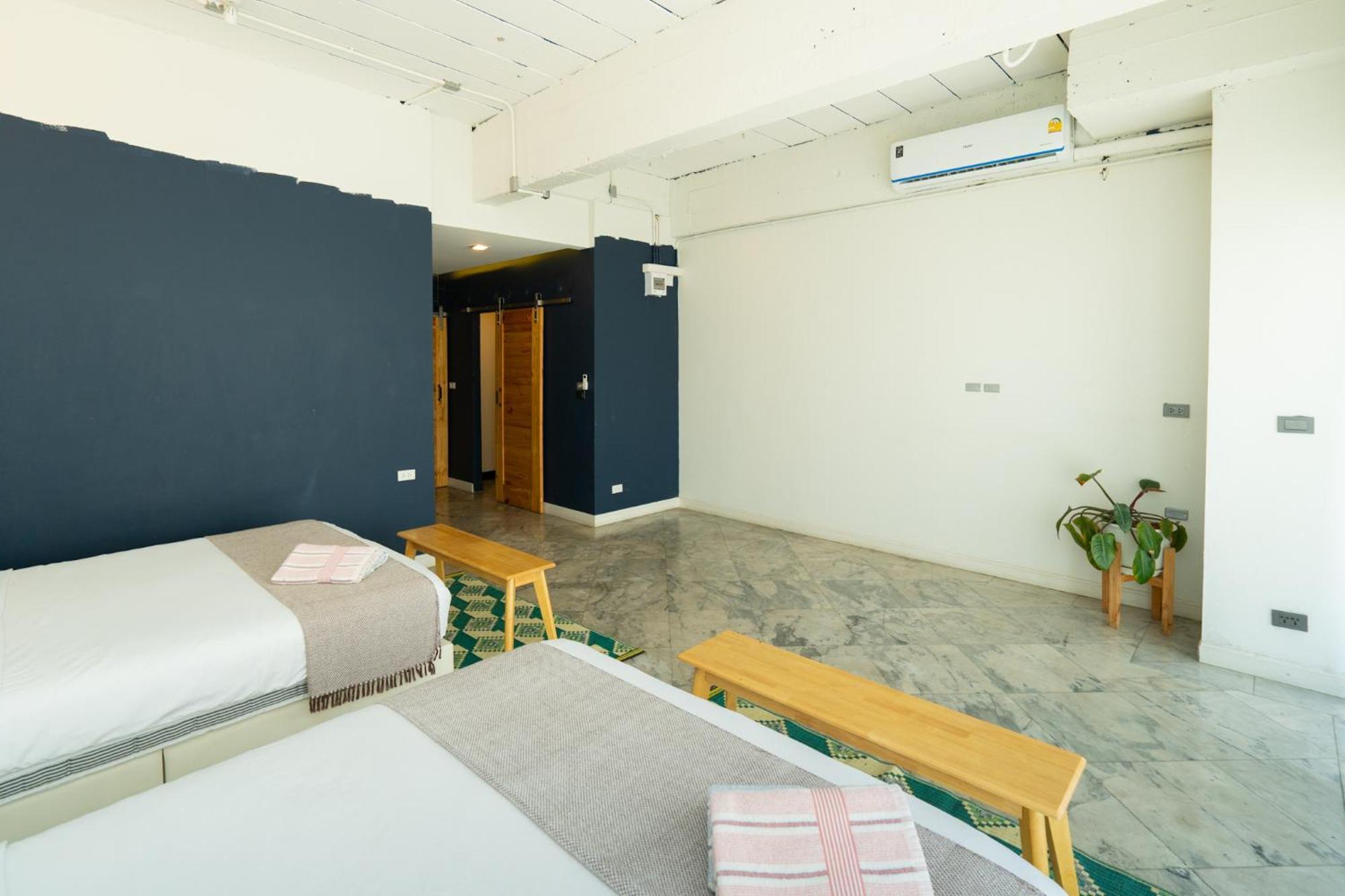 Bangkok Historic Villa - Private Access Hotel