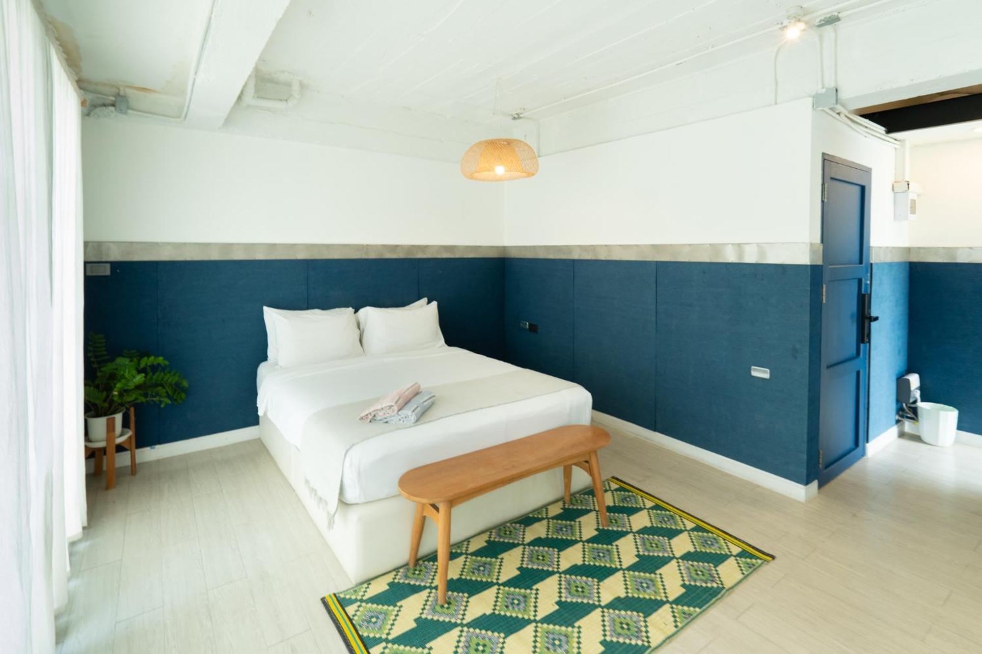 Bangkok Historic Villa - Private Access Hotel 5*