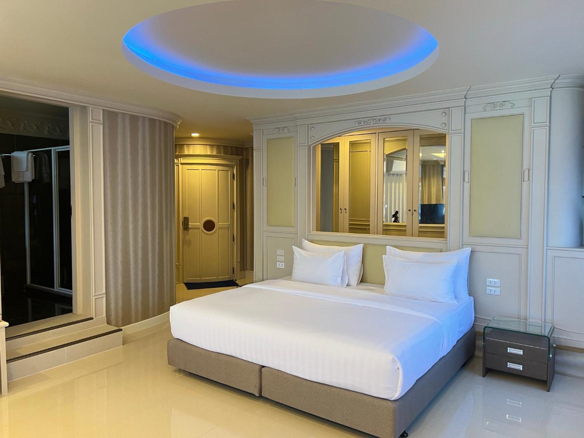 V20 Boutique Jacuzzi 4* Bangkok