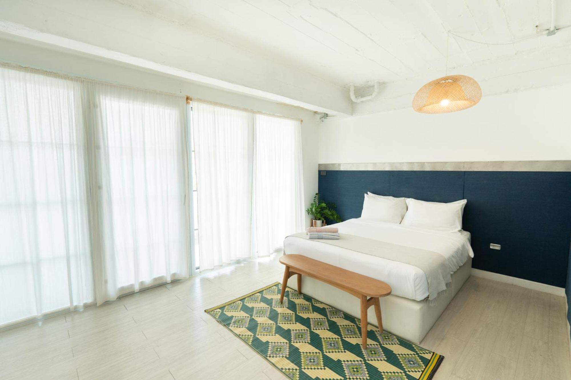 The Local Khaosan 5*