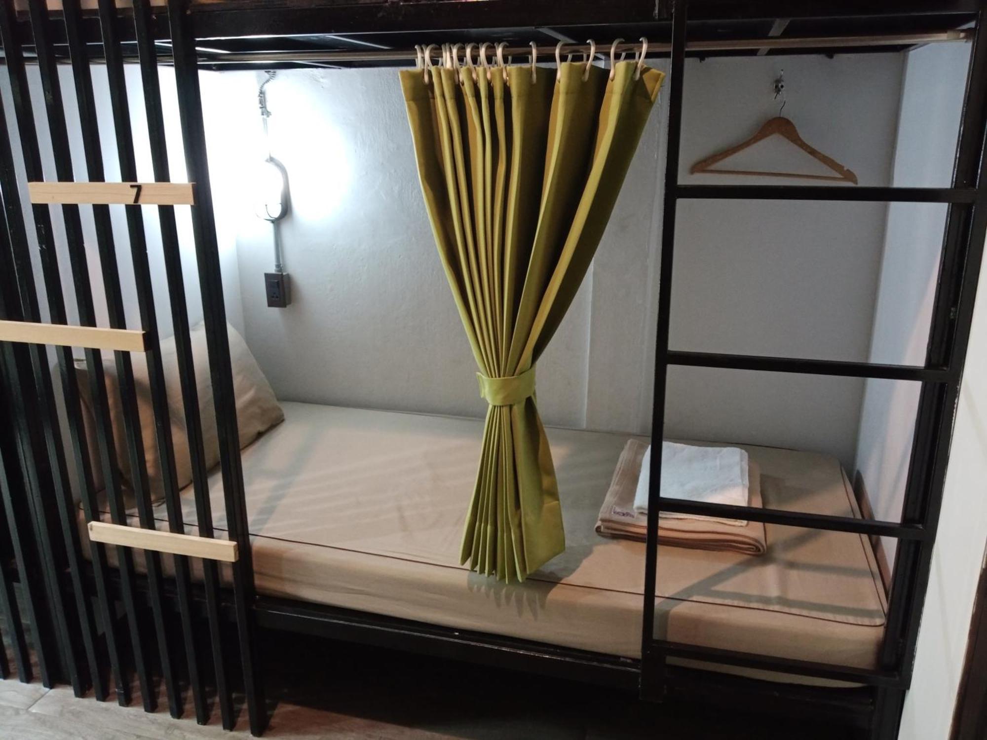 Hostel Feel Good Bangkok Hostel *