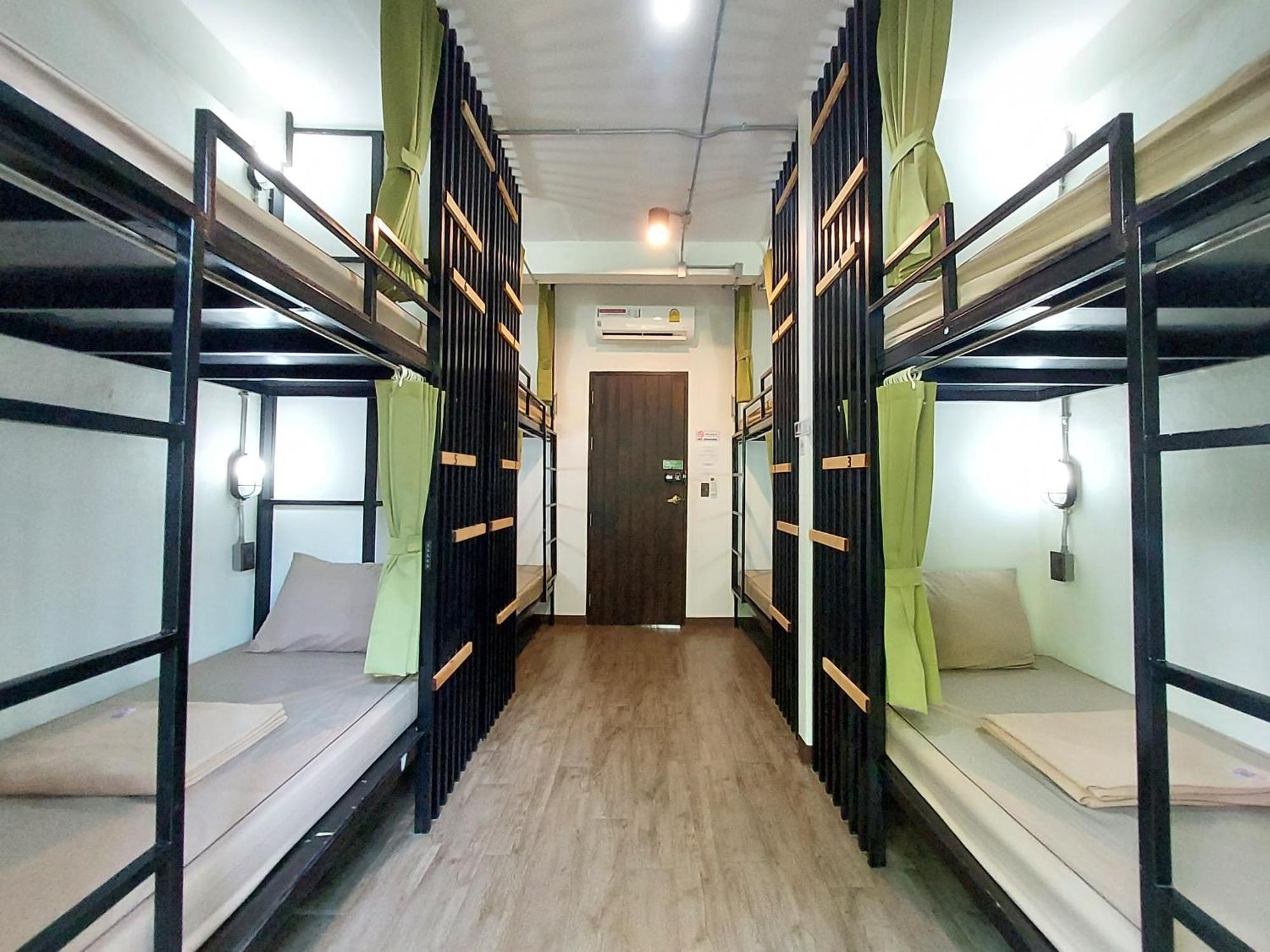 Hostel Feel Good Bangkok Hostel