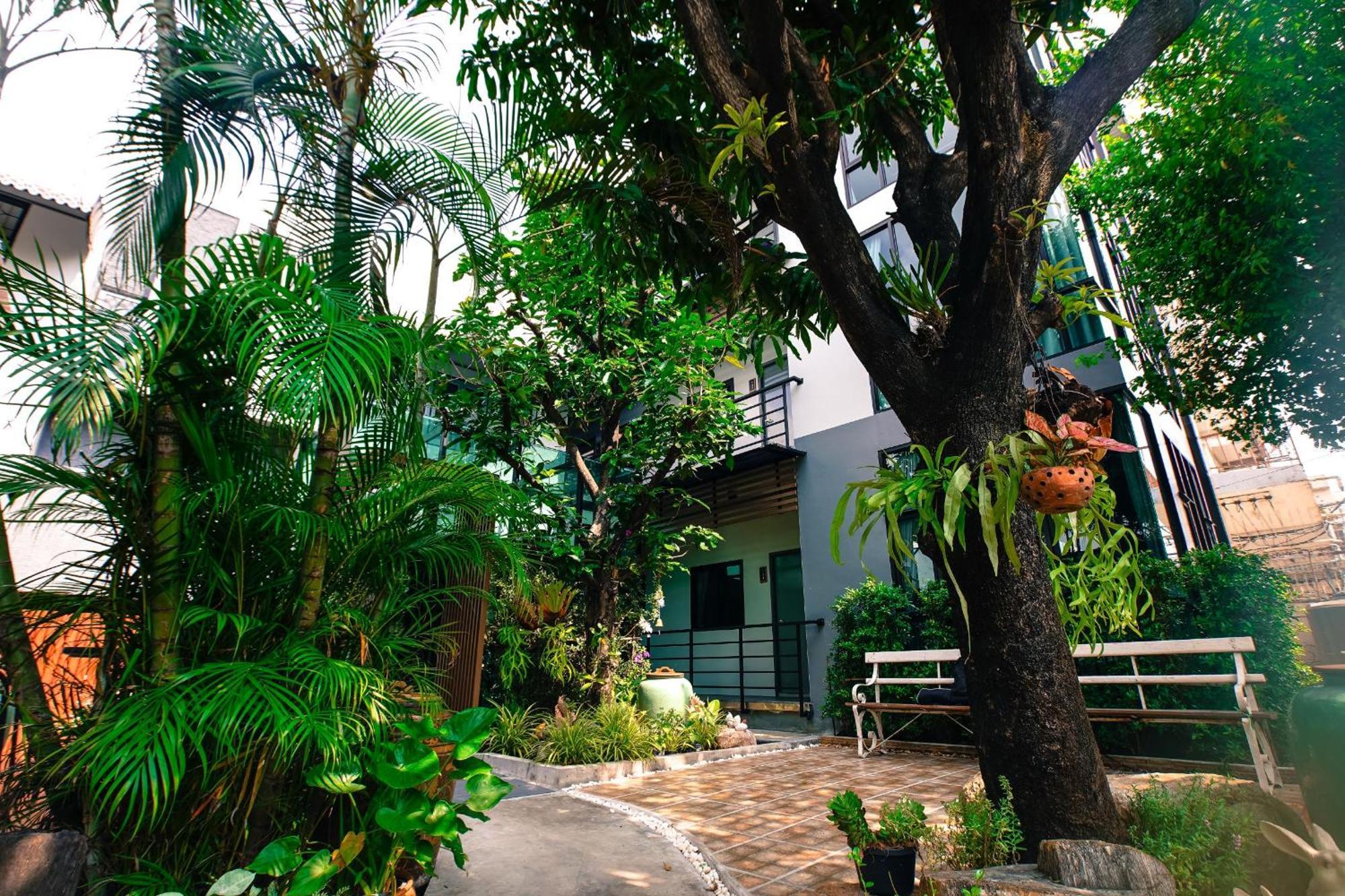 Bed Garden 26 Hostel *