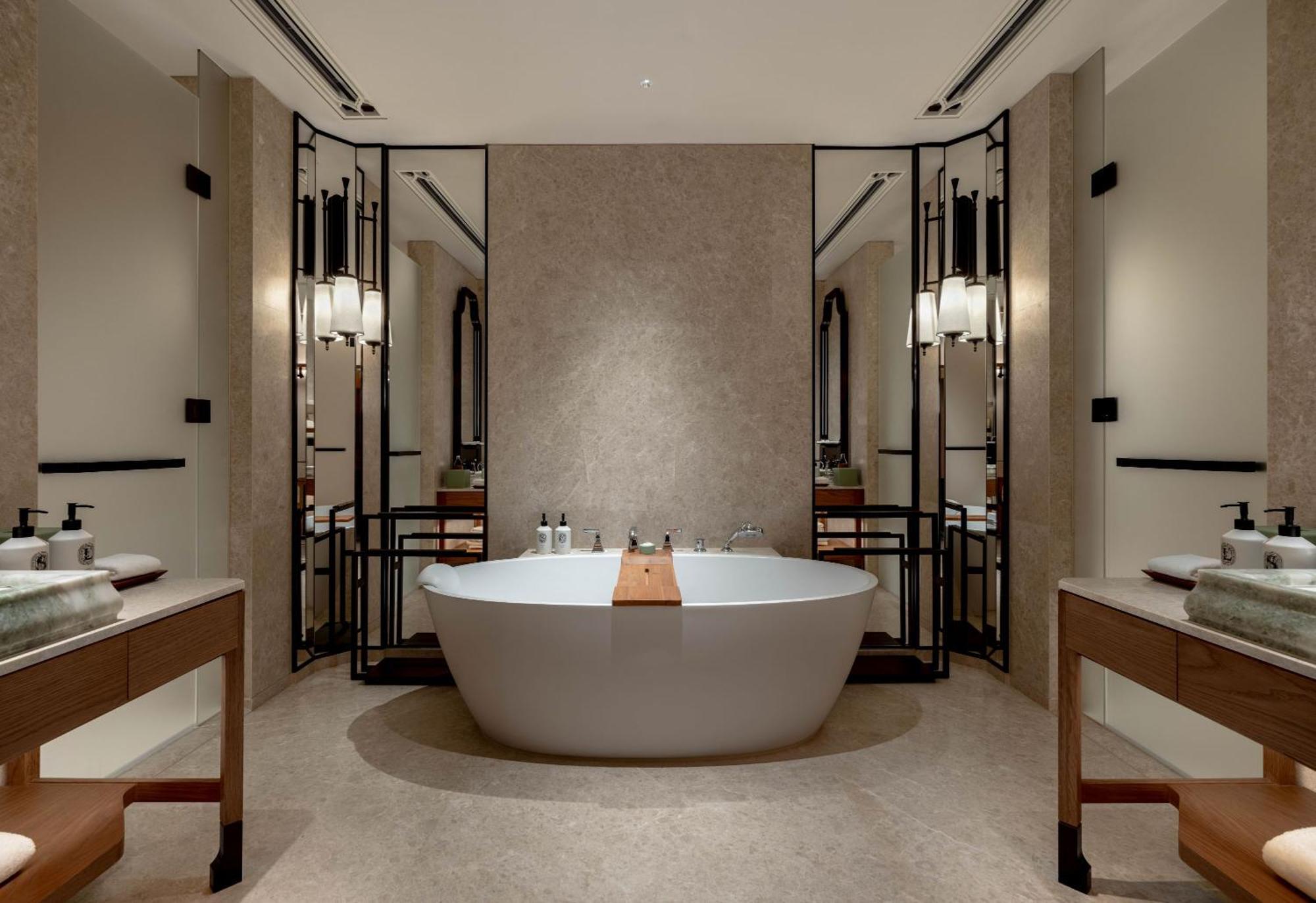 Dusit Thani
