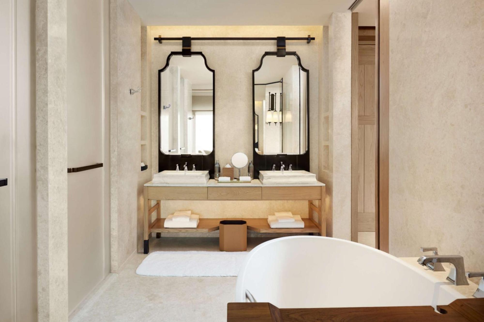 Hotel Dusit Thani 5*