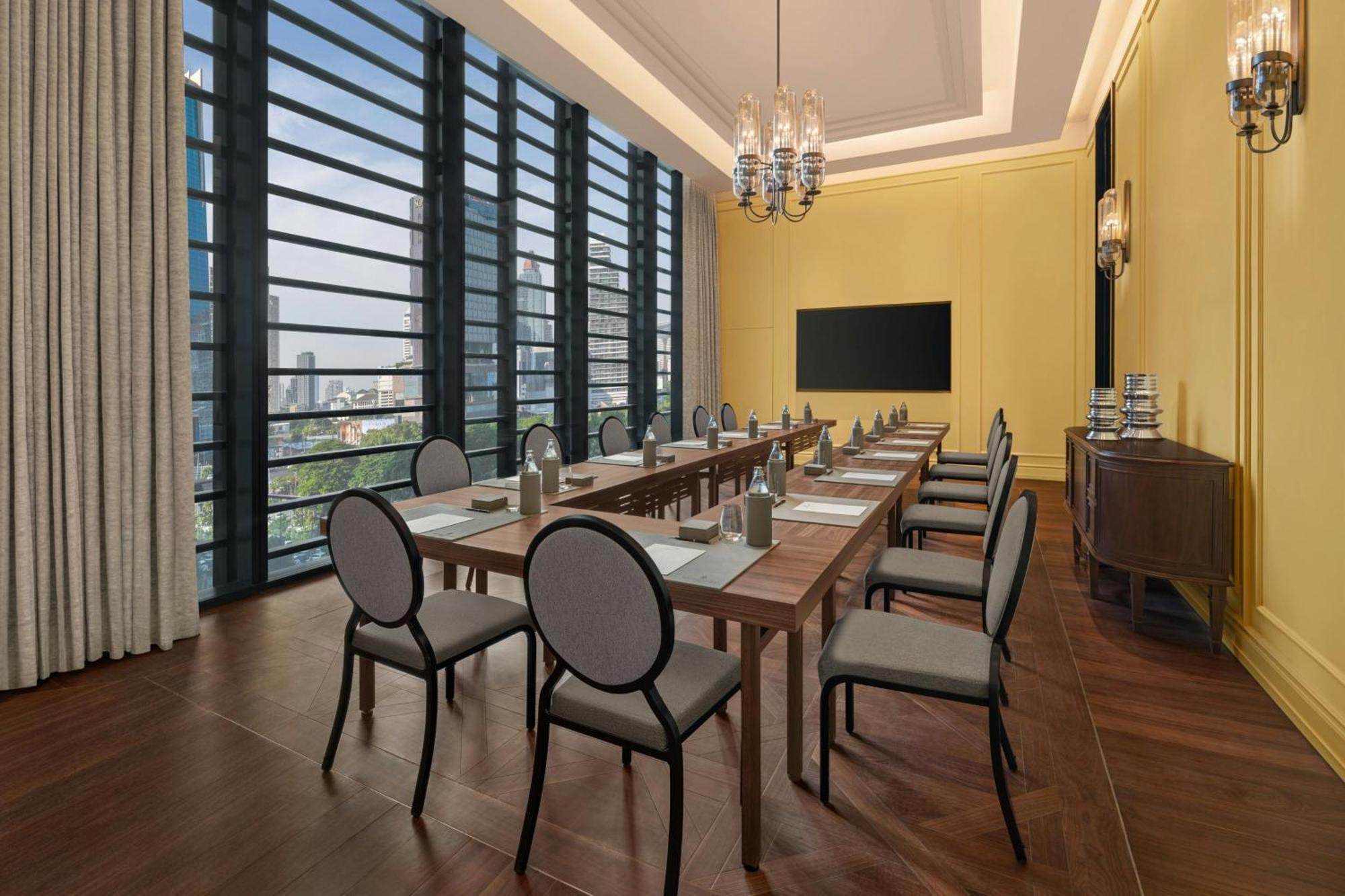 Hotel The Ritz-carlton, 5*