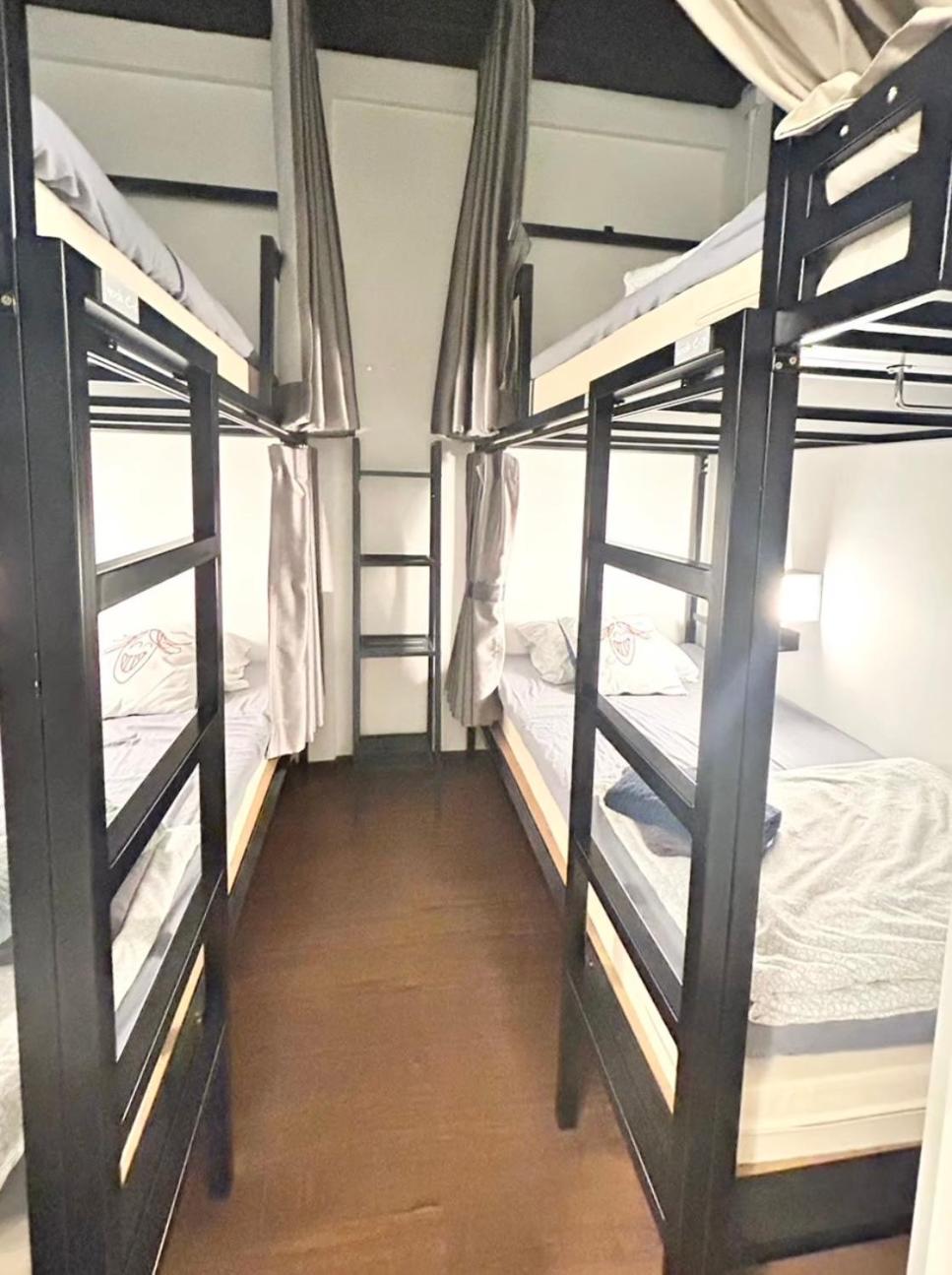 Sanookdee (adults Only) Hostel *