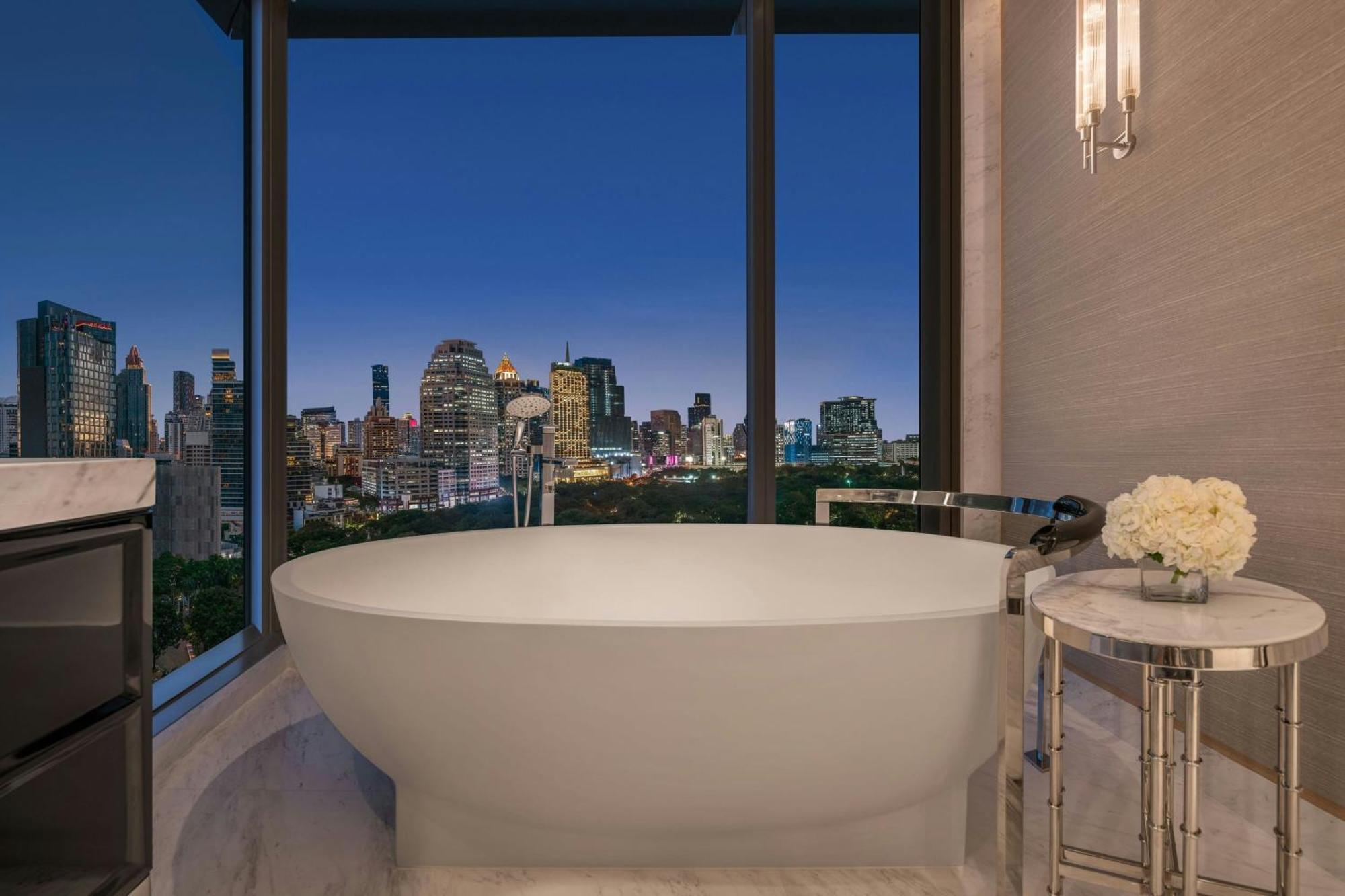 The Ritz-carlton, Hotel Bangkok