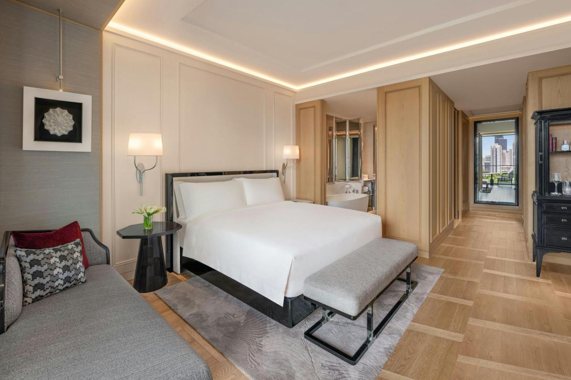 The Ritz-carlton, Hotel