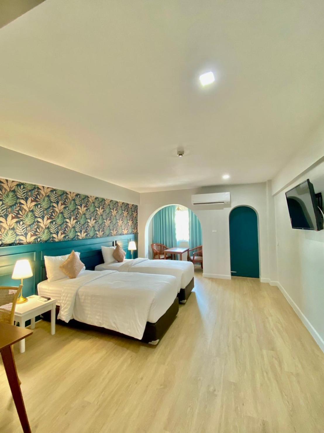 Regent Ramkhamhaeng 22 Hotel 3*